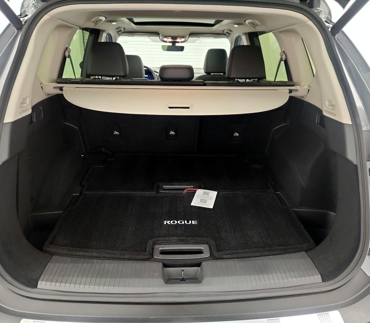 Trunk/Cargo (Seats Up)