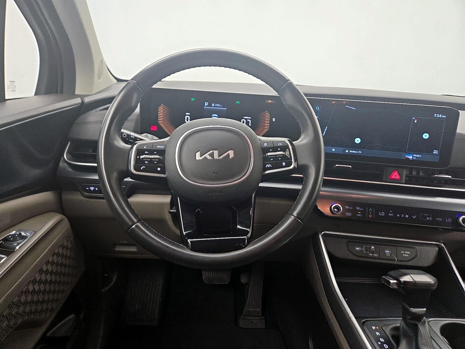 2025 Kia Carnival LXS - Photo 11