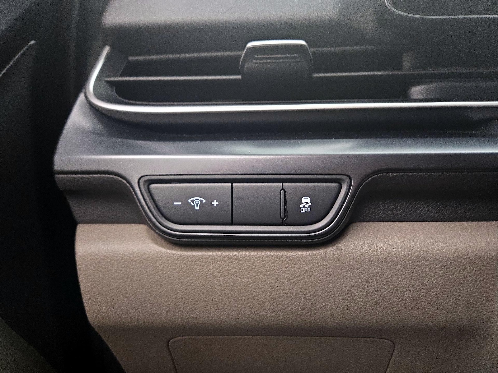 2025 Kia Carnival LXS - Photo 14