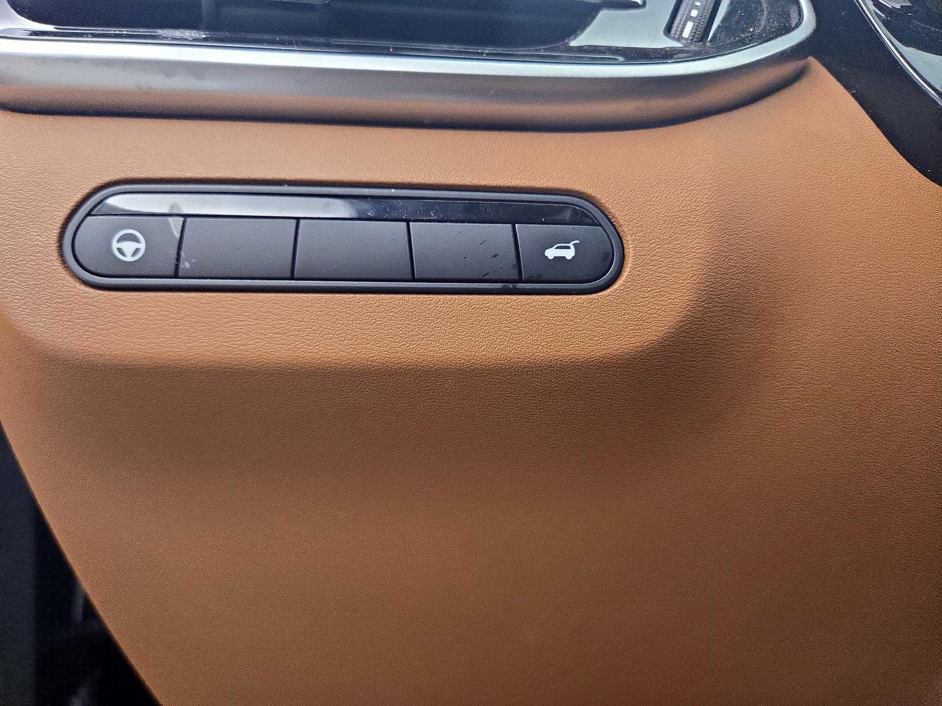 Thumbnail: 2023 INFINITI QX60 - 13