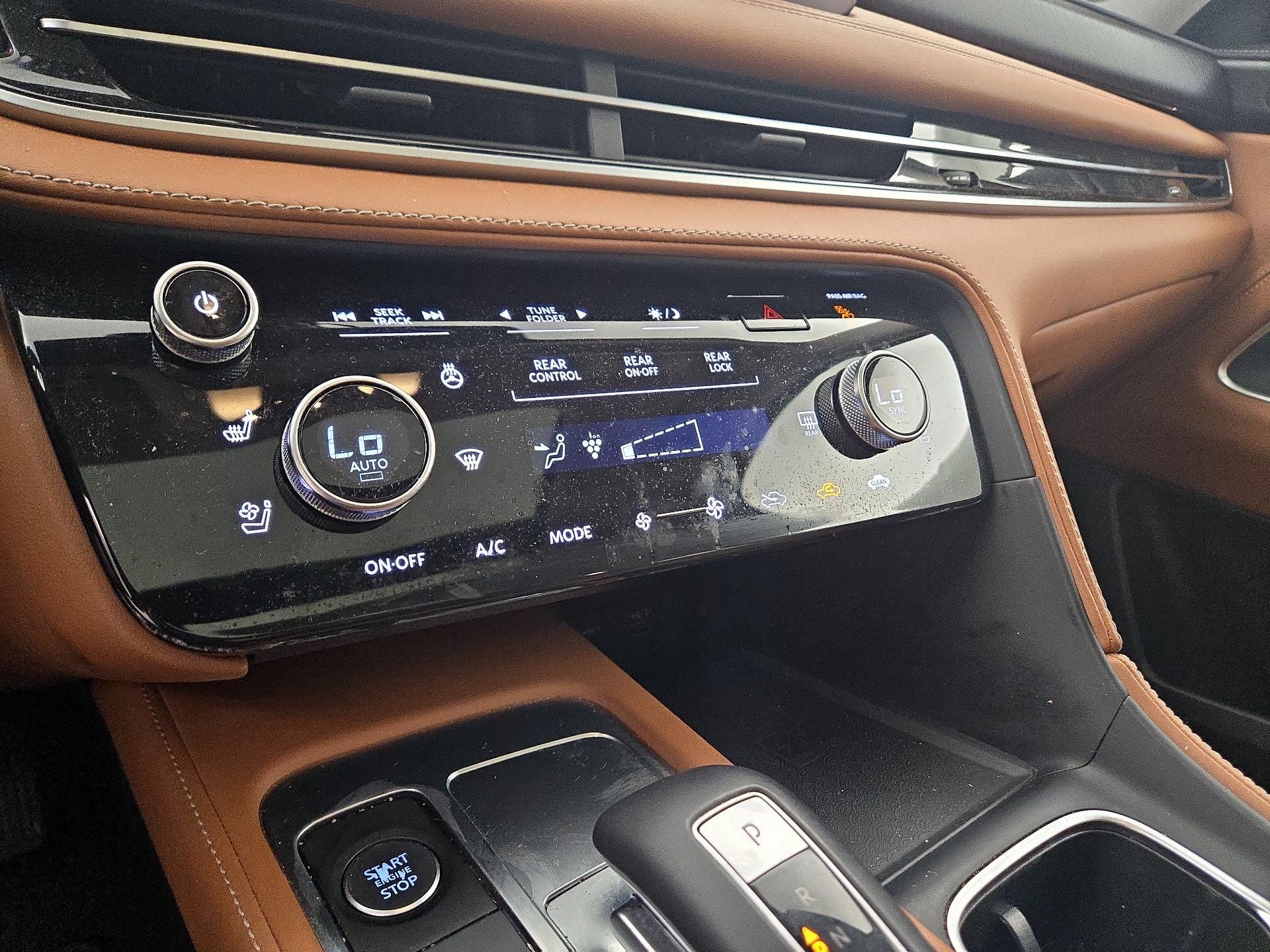 Thumbnail: 2023 INFINITI QX60 - 17