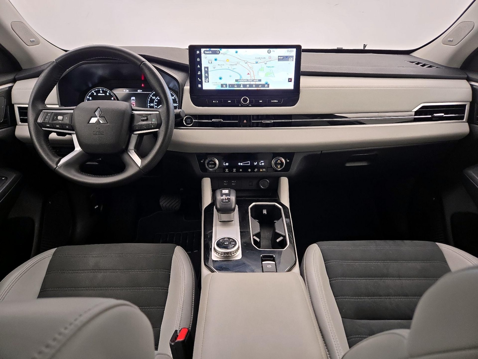 2025 Mitsubishi Outlander SE - Photo 10