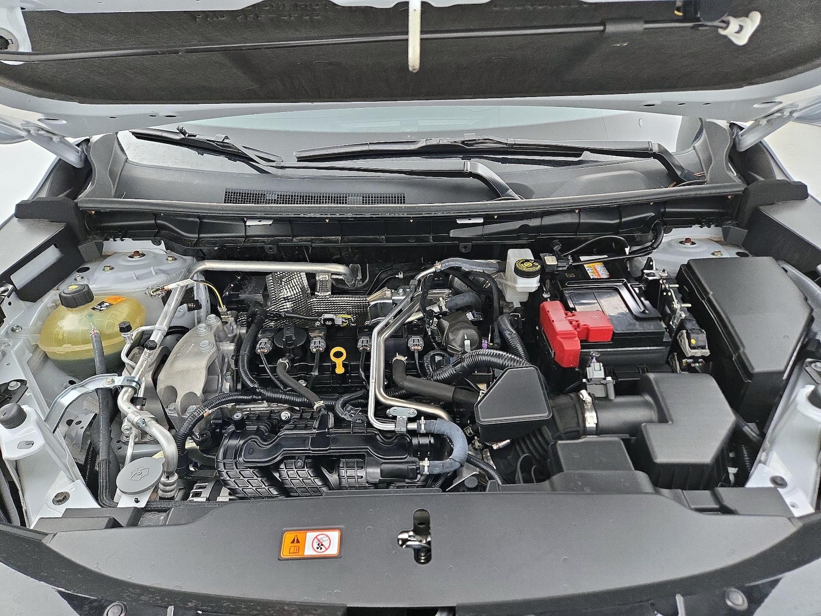 2025 Mitsubishi Outlander SE - Photo 25