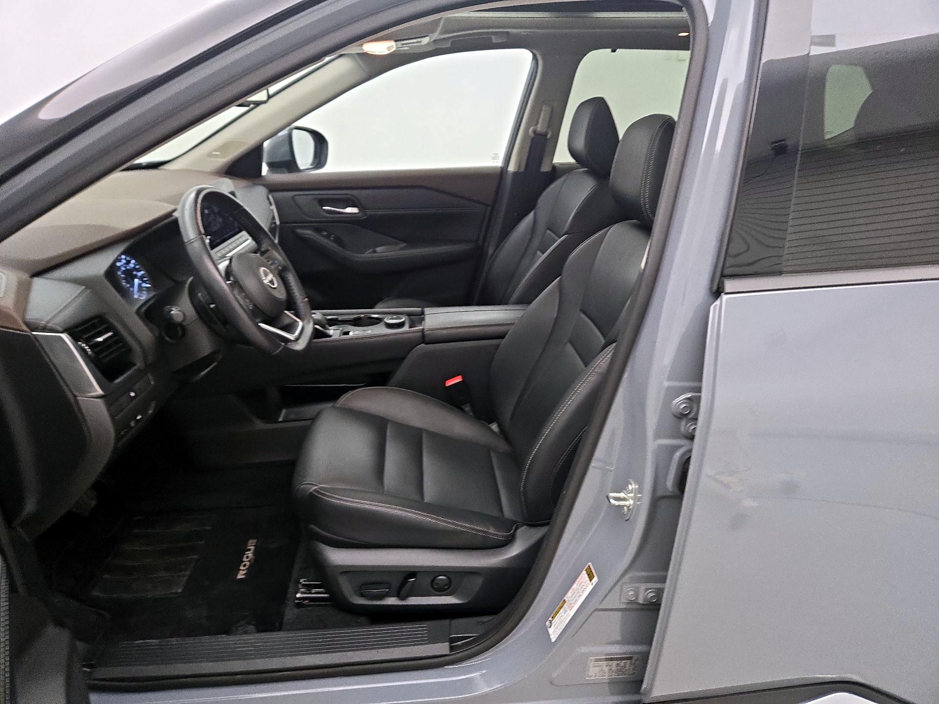 Thumbnail: 2023 Nissan Rogue - 11