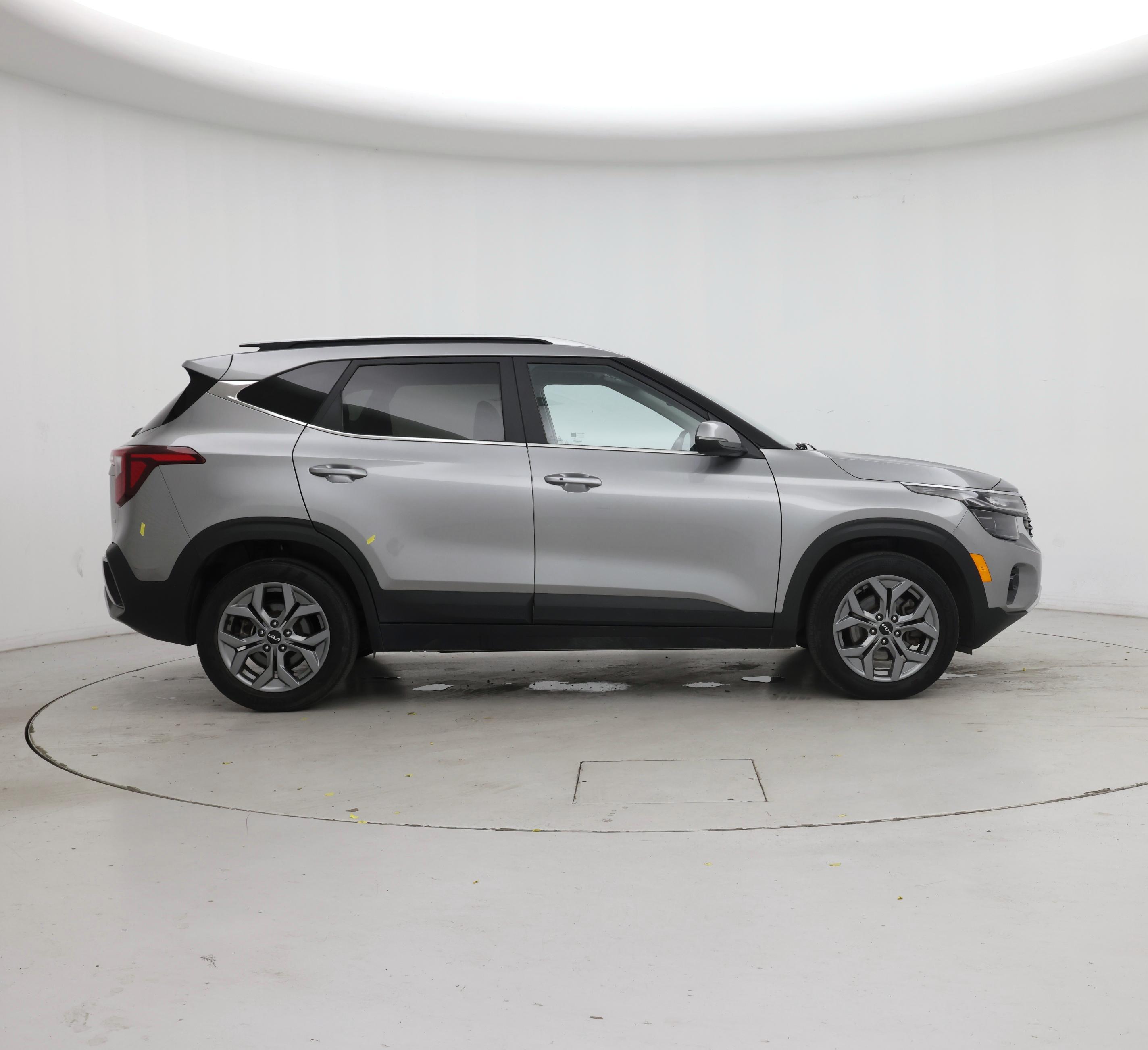 Thumbnail: 2024 Kia Seltos - 7