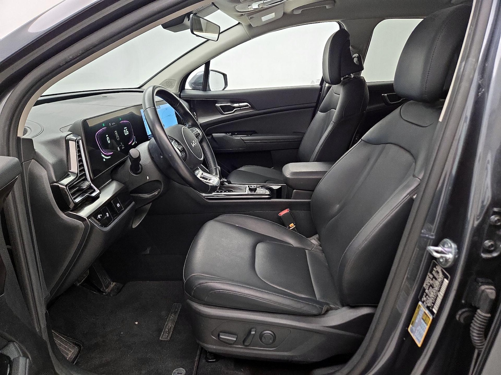 2023 Kia Sportage EX - Photo 12