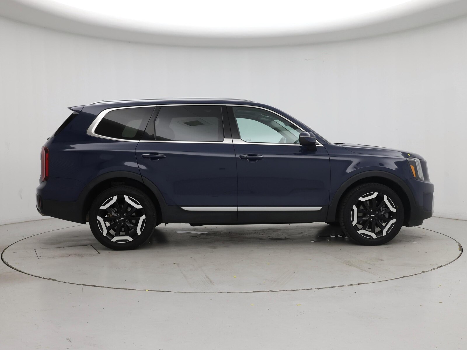 2025 Kia Telluride S - Photo 8