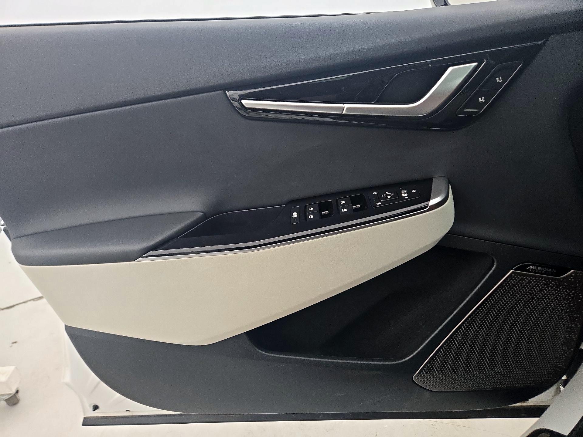 Thumbnail: 2024 Kia EV6 - 12