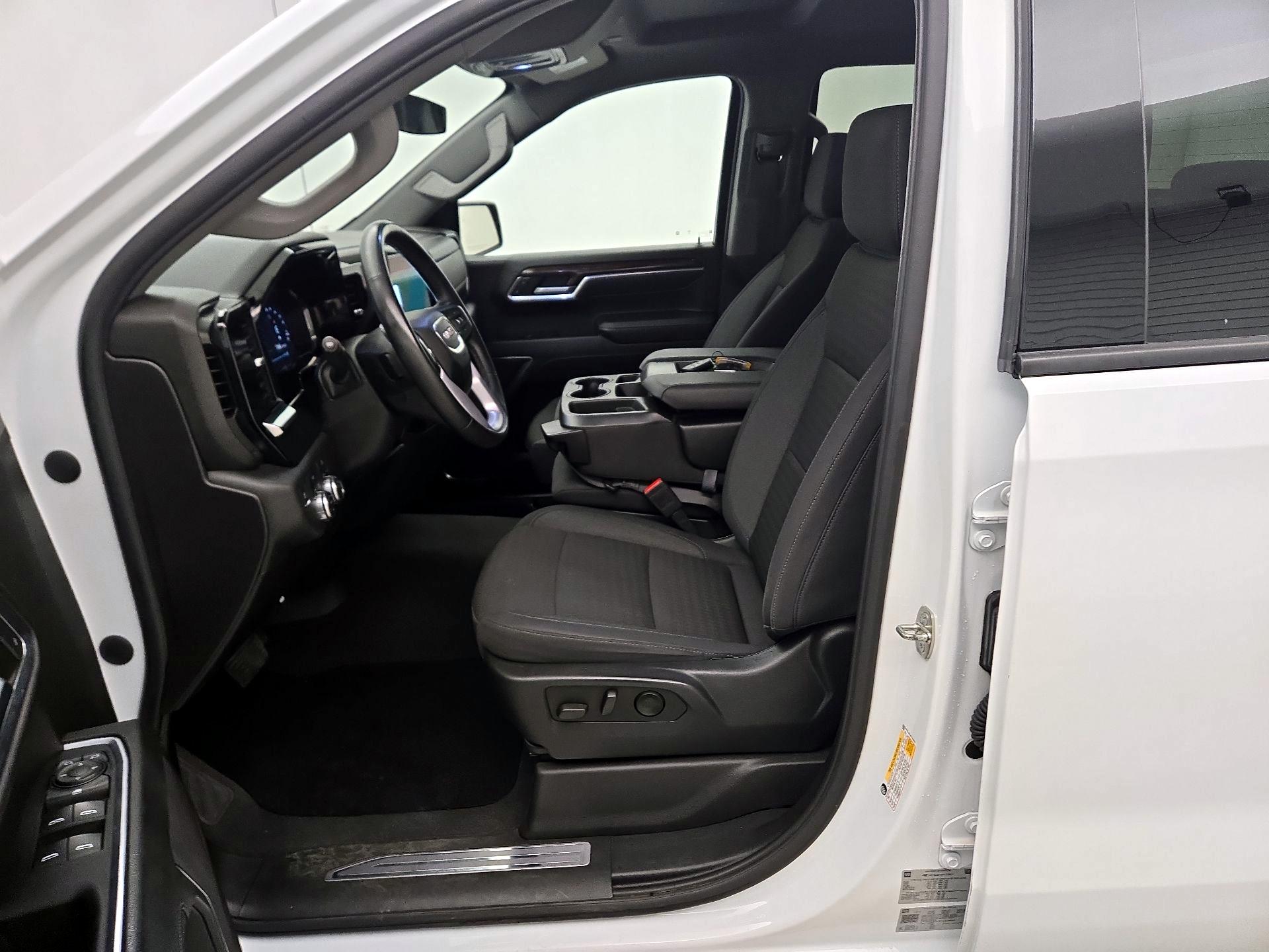 Thumbnail: 2023 GMC Sierra 1500 - 11