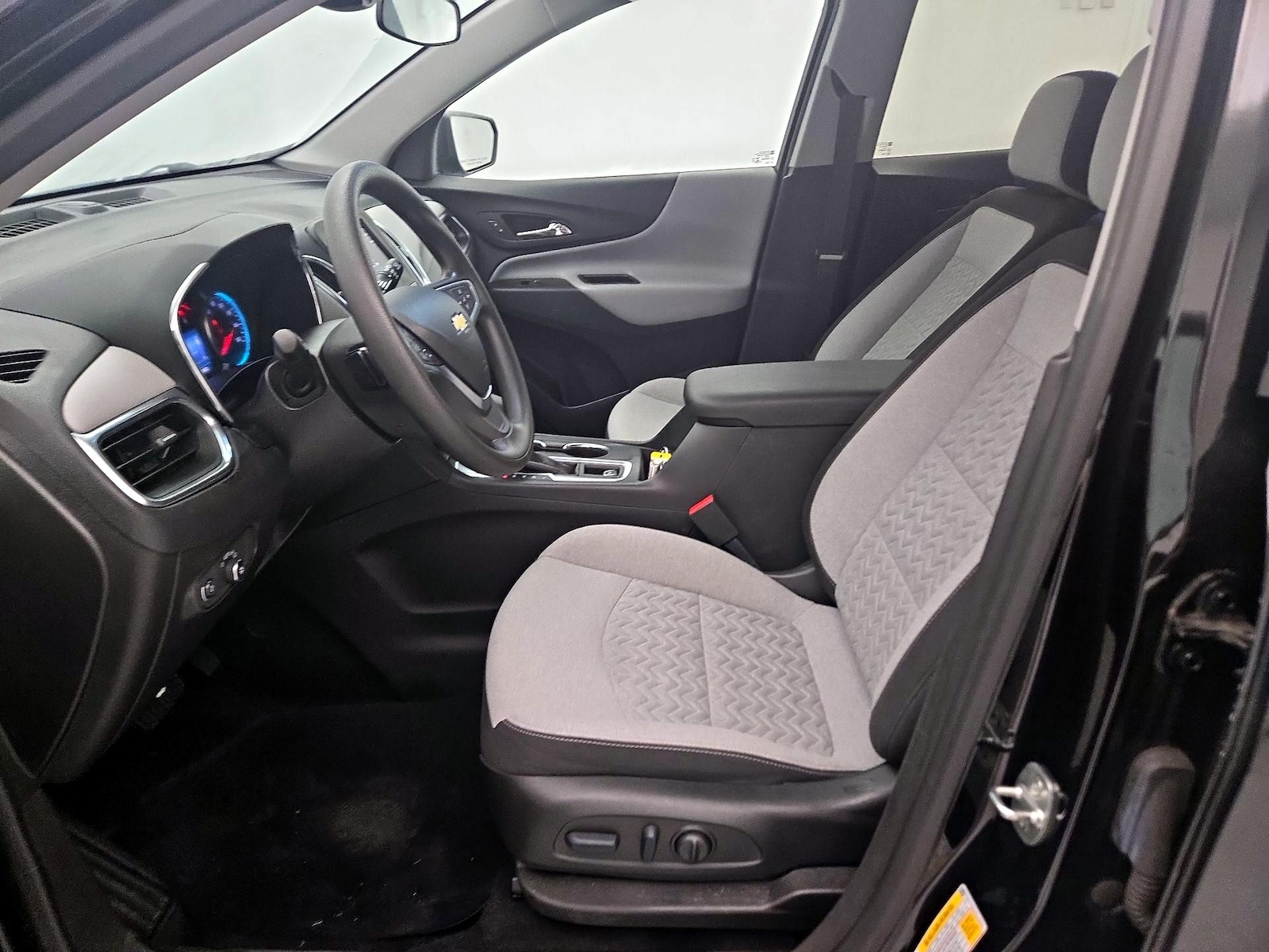 Power Seat(s) & Side Airbags