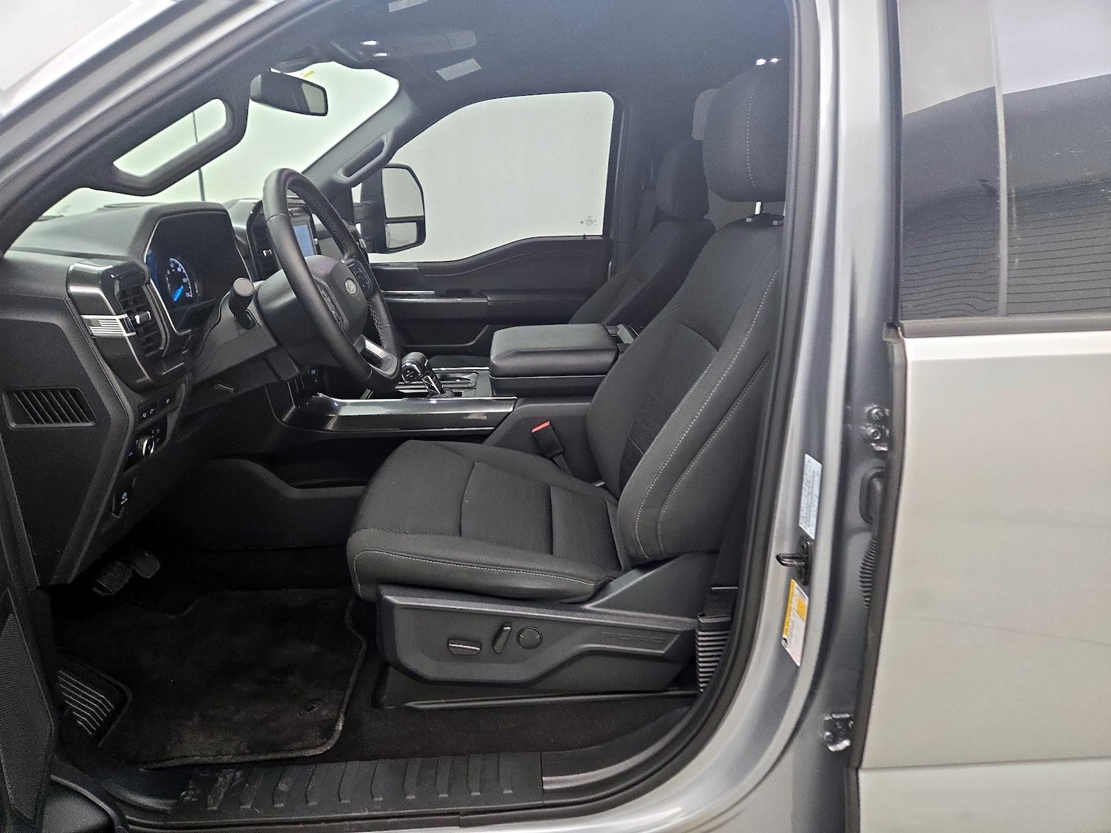2023 Ford F-150 XLT - Photo 12