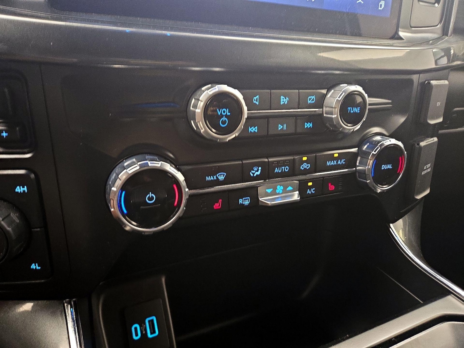 2023 Ford F-150 XLT - Photo 18