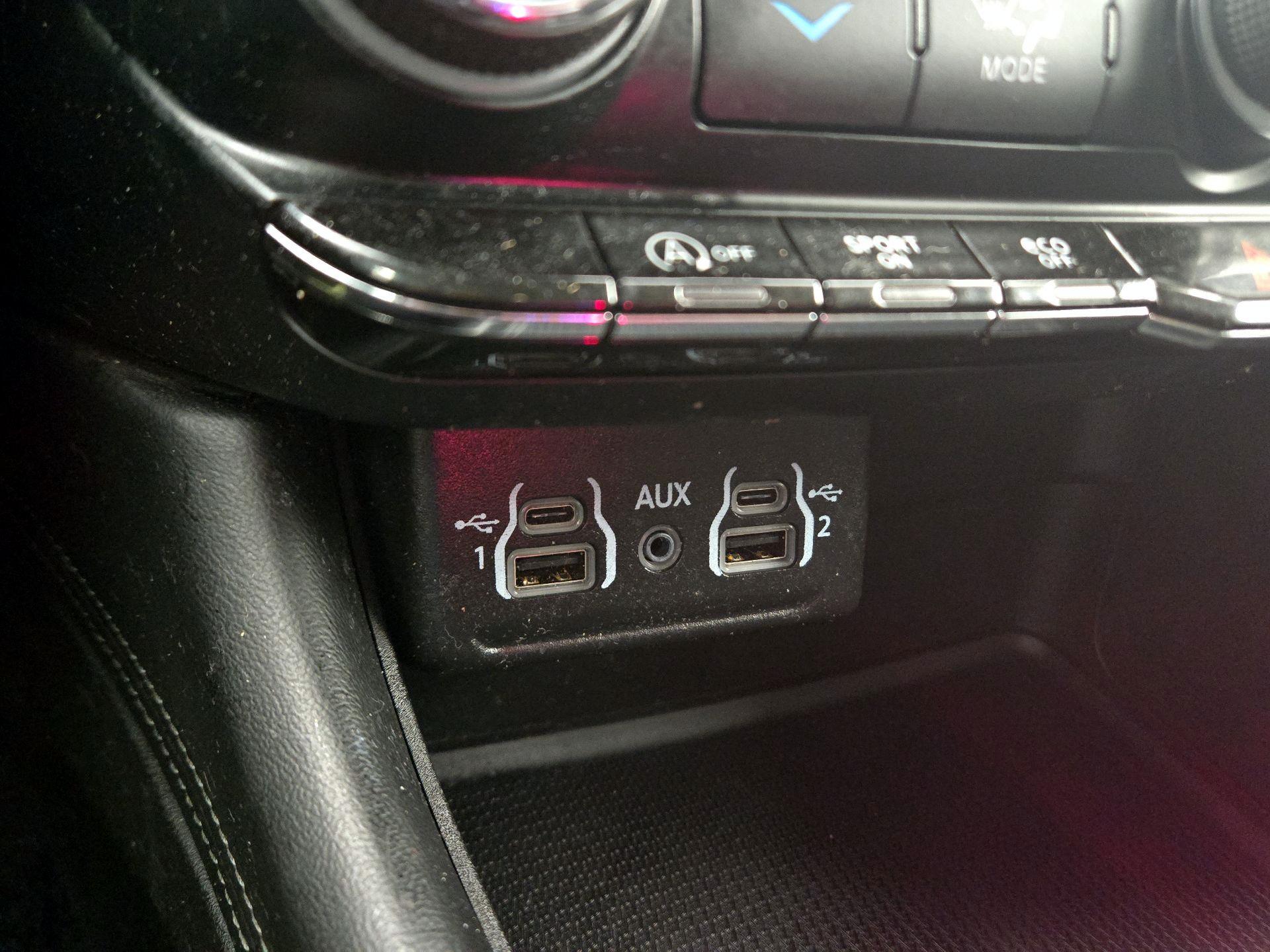 Thumbnail: 2022 Dodge Durango - 18