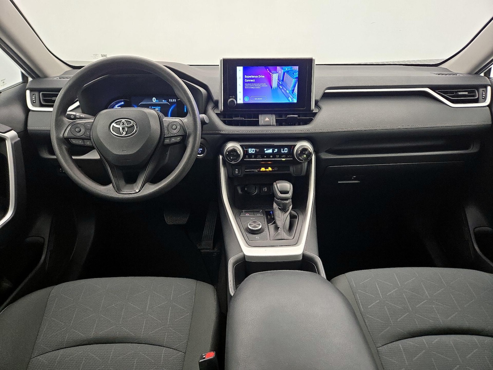 2025 Toyota RAV4 XLE - Photo 10