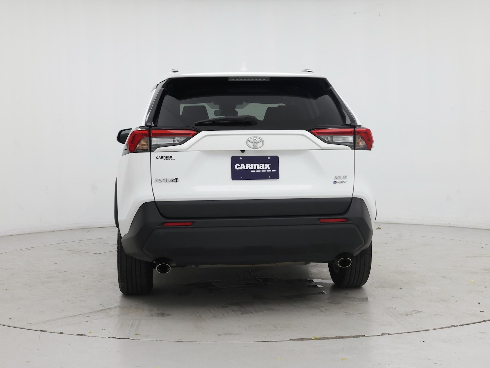 2025 Toyota RAV4 XLE - Photo 7