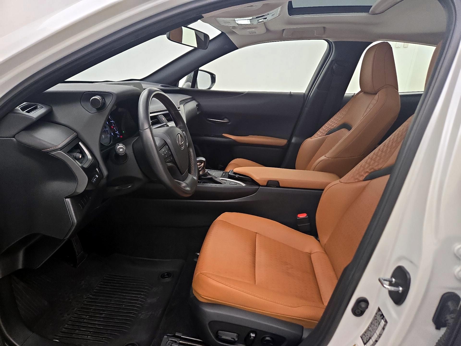 Thumbnail: 2021 Lexus UX - 11