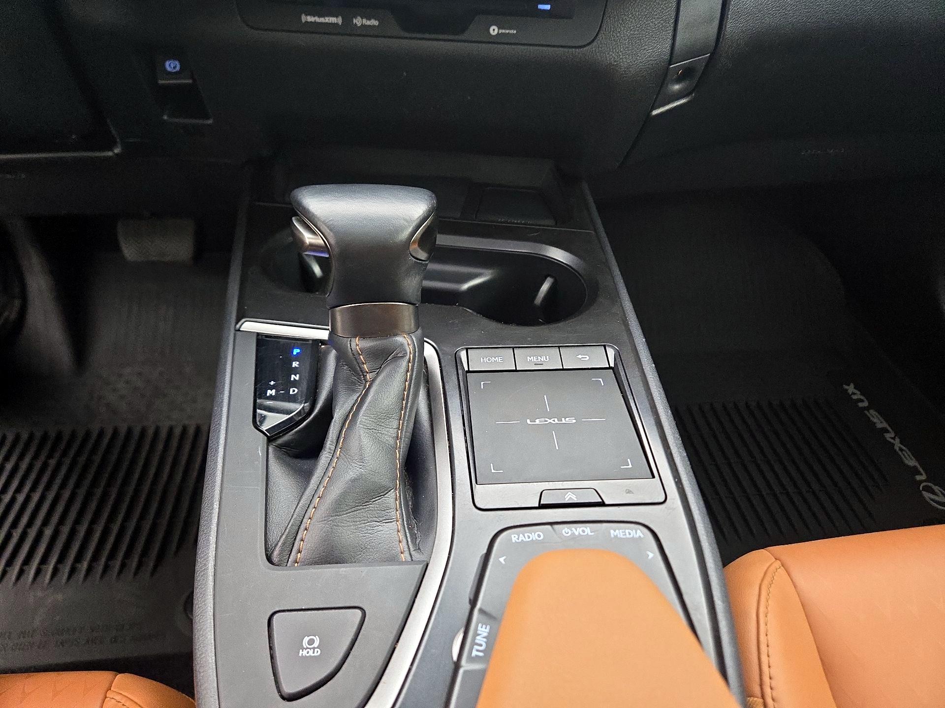 Thumbnail: 2021 Lexus UX - 17