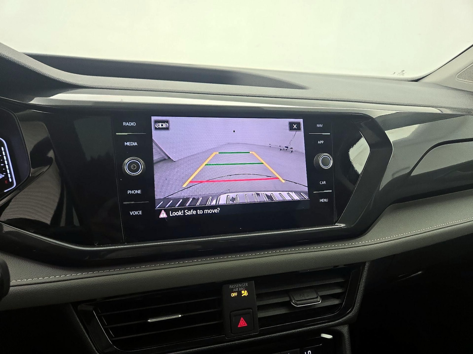 2024 Volkswagen Taos SEL - Photo 15