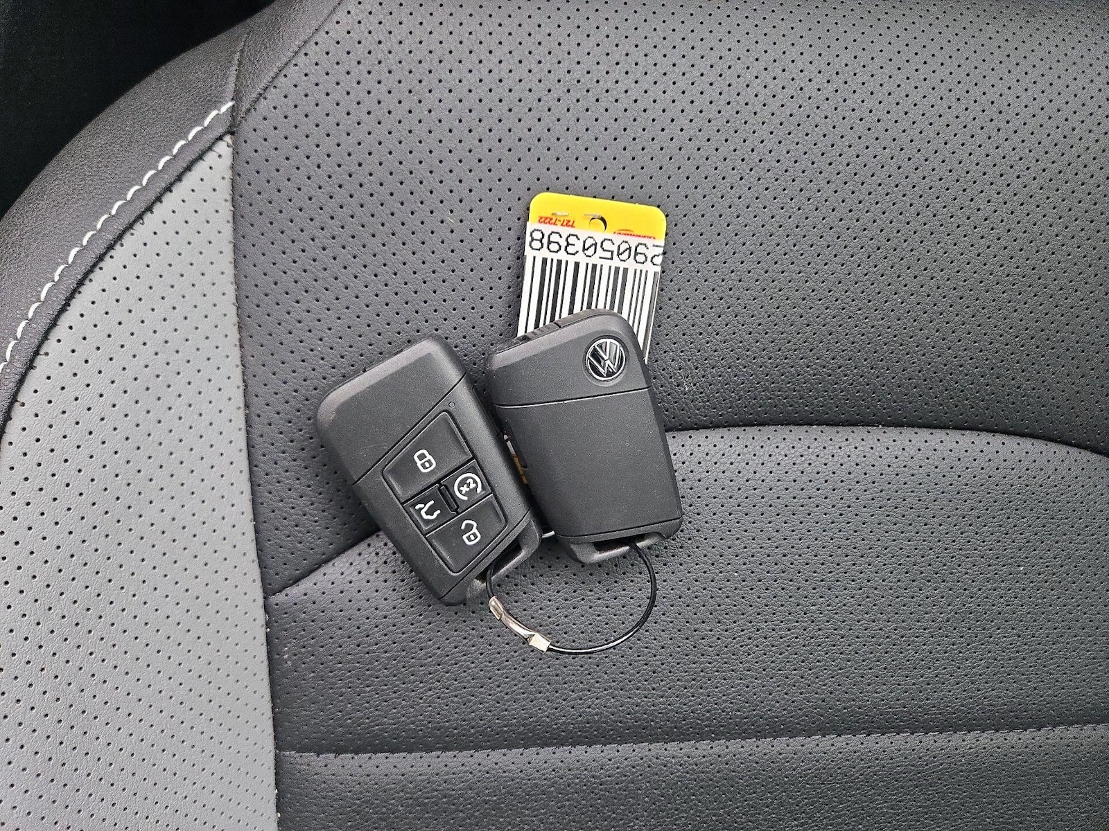 2024 Volkswagen Taos SEL - Photo 24