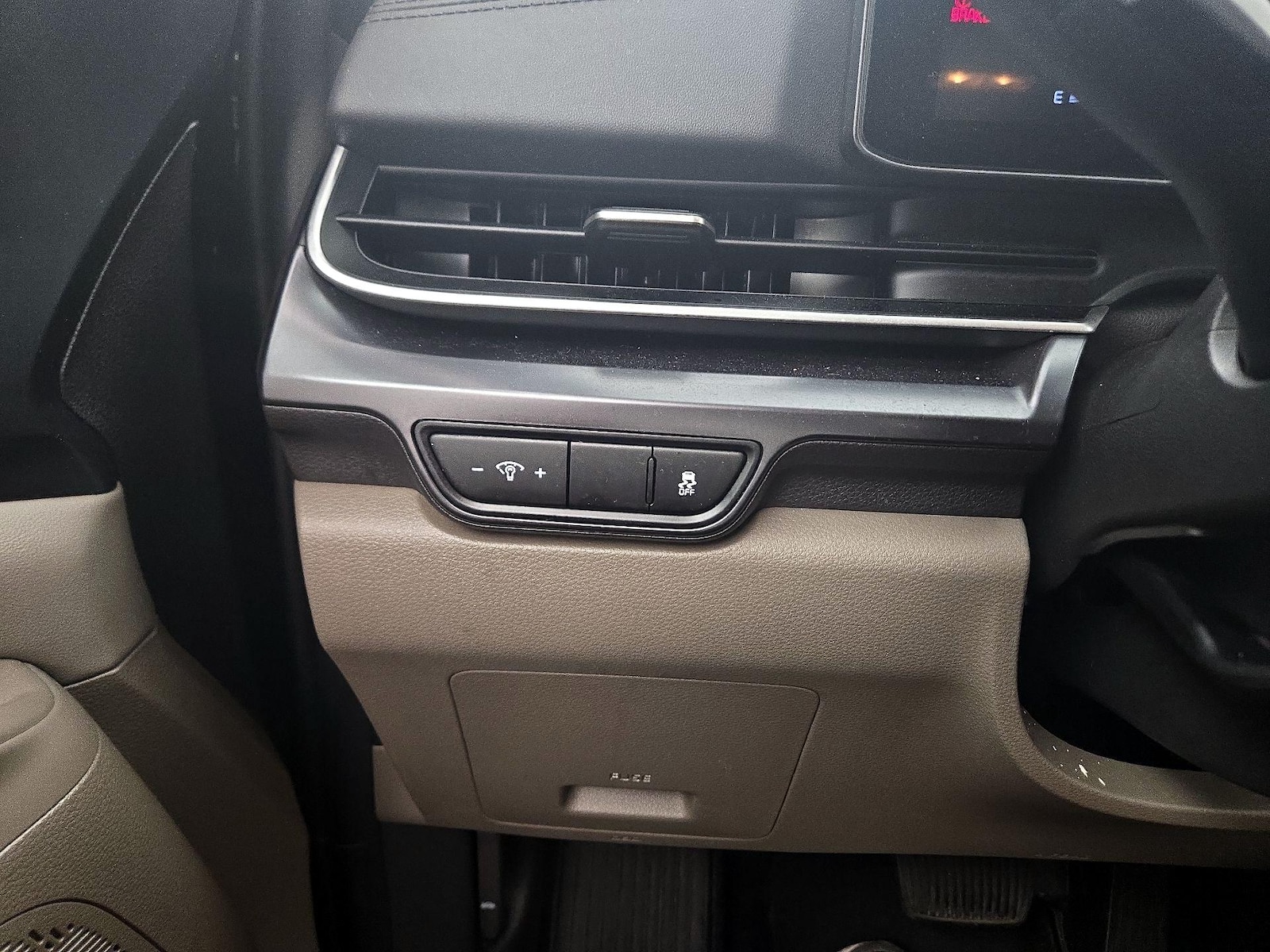 2025 Kia Carnival LXS - Photo 14