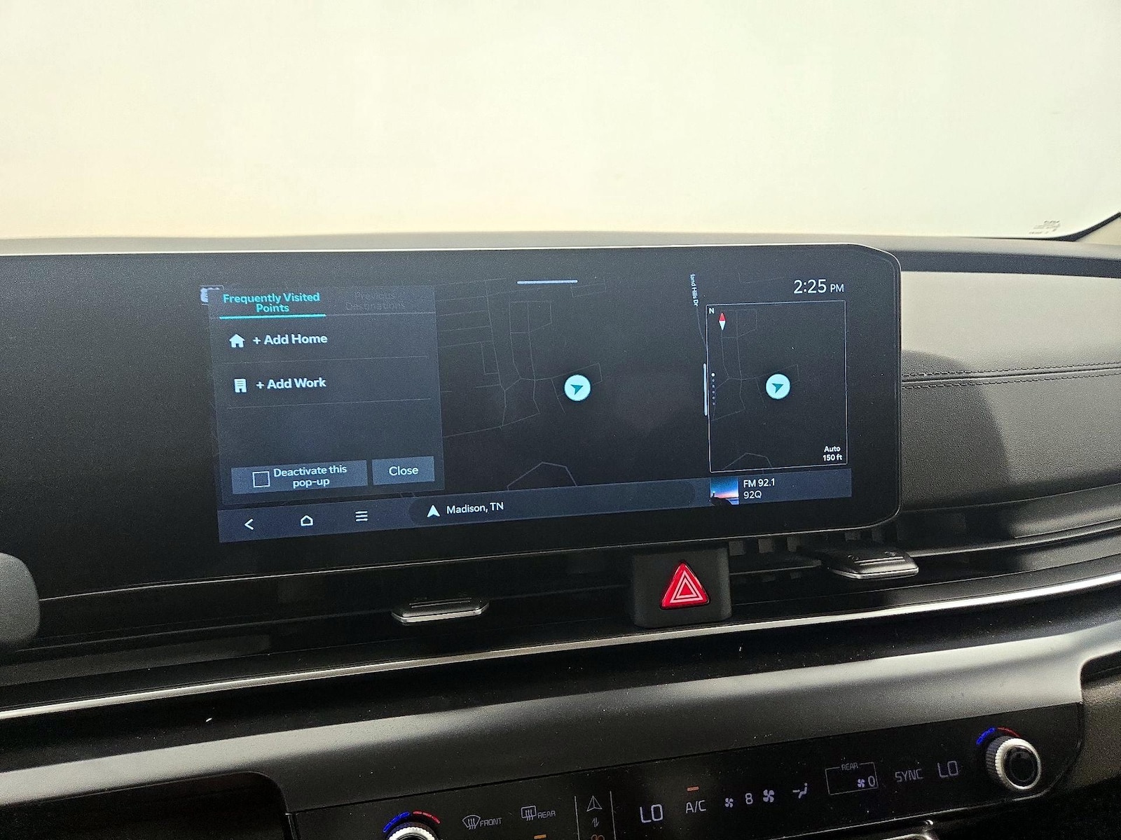 2025 Kia Carnival LXS - Photo 15