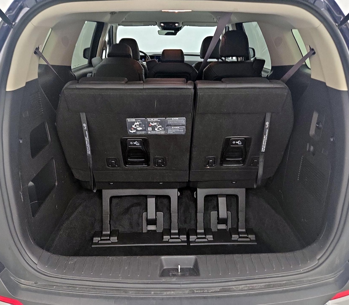 Trunk/Cargo (Seats Up)