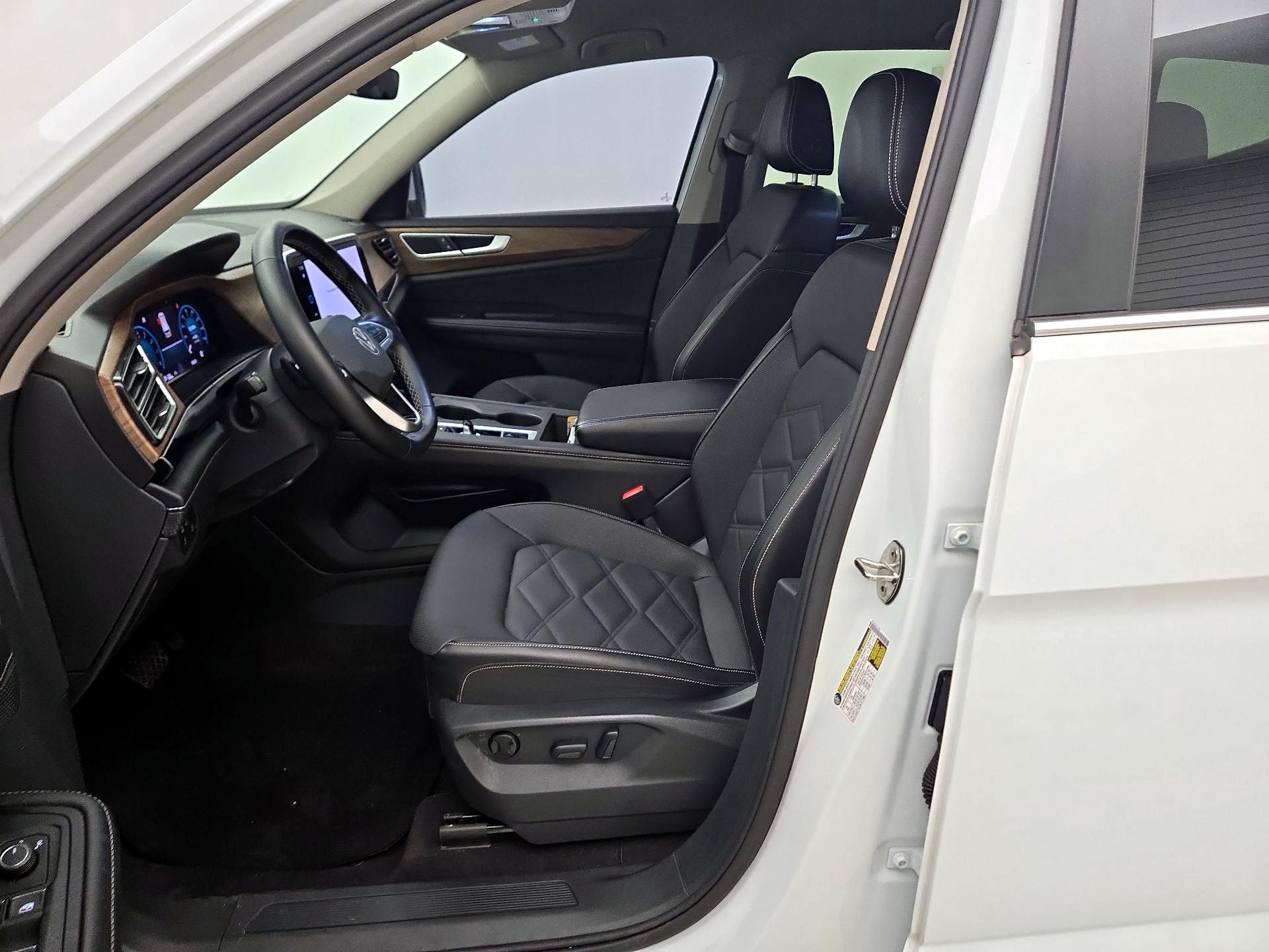 Thumbnail: 2024 Volkswagen Atlas - 11