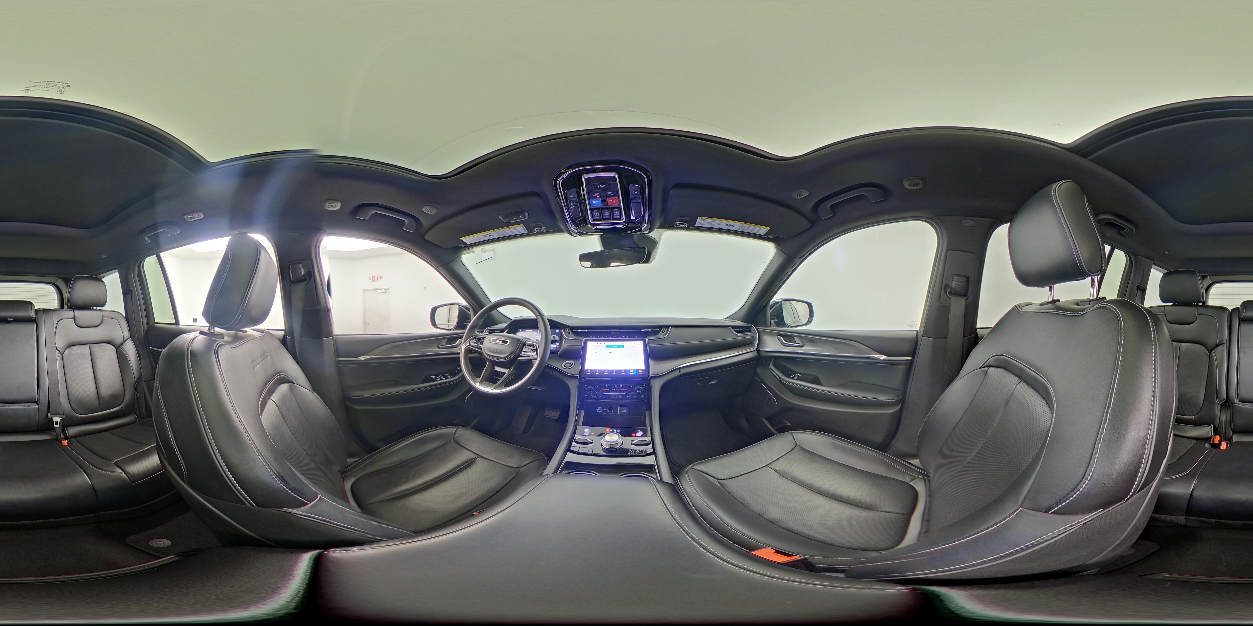 2023 Jeep Grand Cherokee Overland - Photo 26
