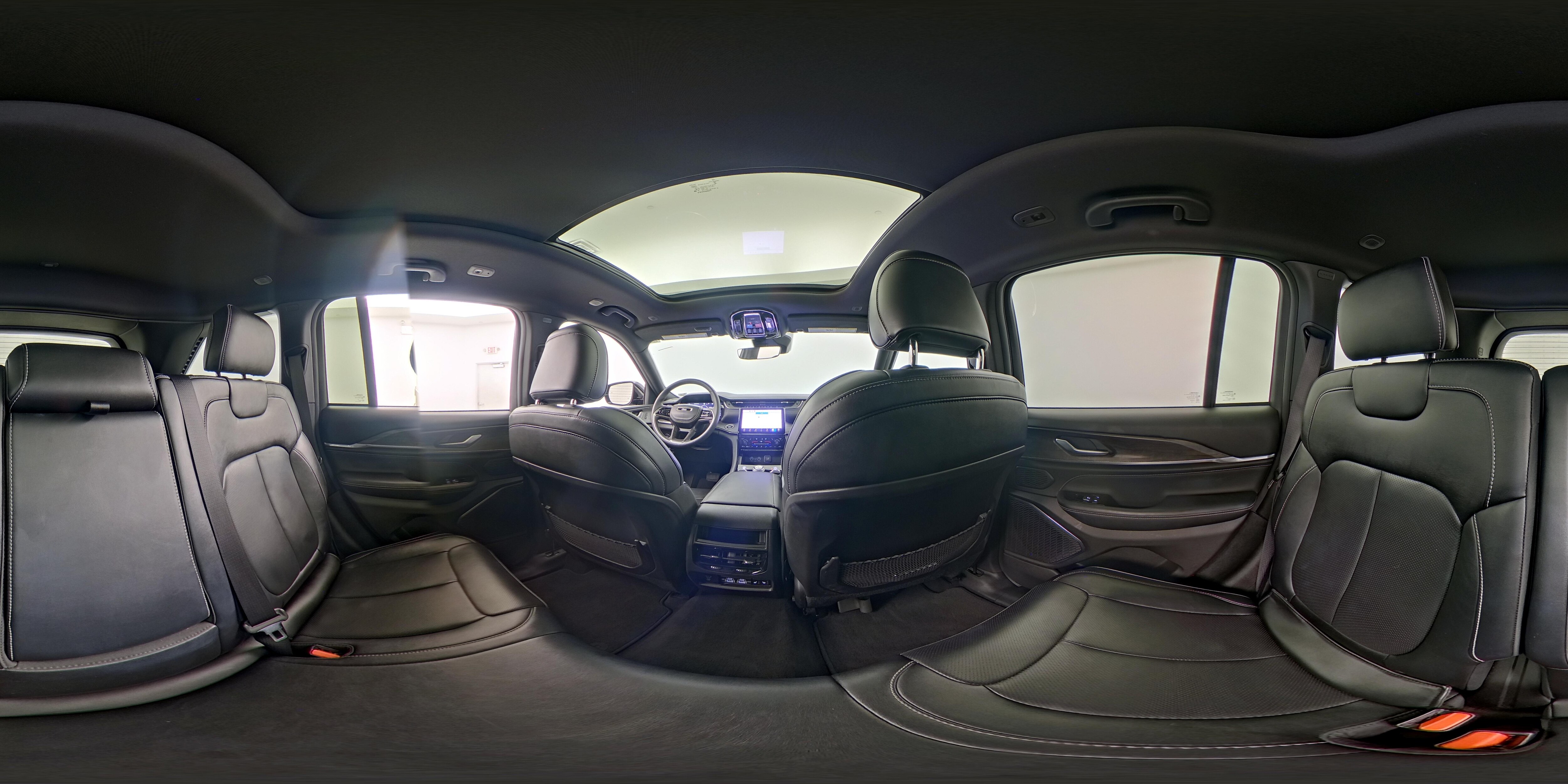 2023 Jeep Grand Cherokee Overland - Photo 27