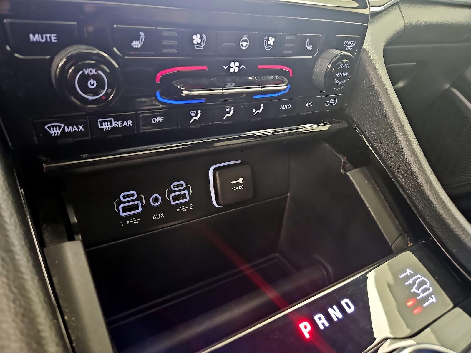 2023 Jeep Grand Cherokee Overland - Photo 17