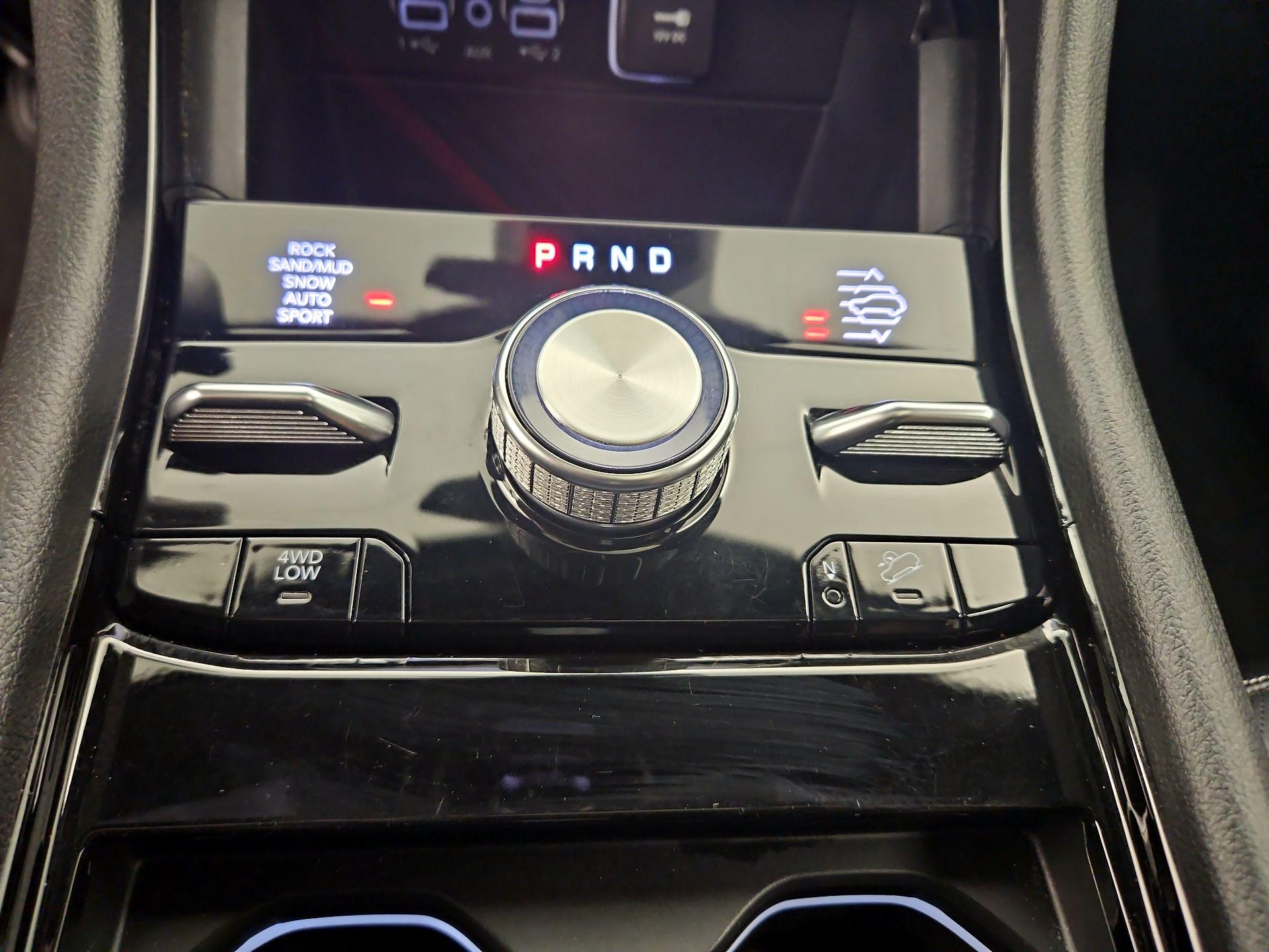 Thumbnail: 2023 Jeep Grand Cherokee - 17
