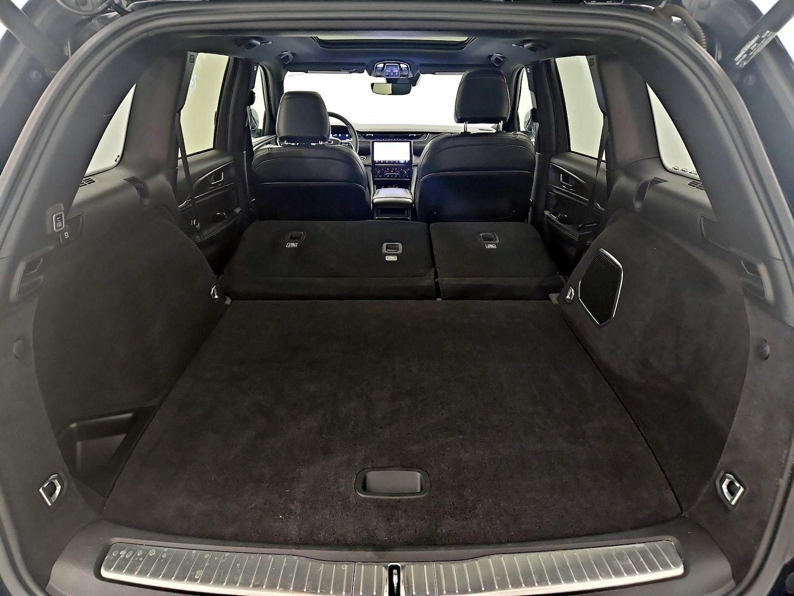 2023 Jeep Grand Cherokee Overland - Photo 23