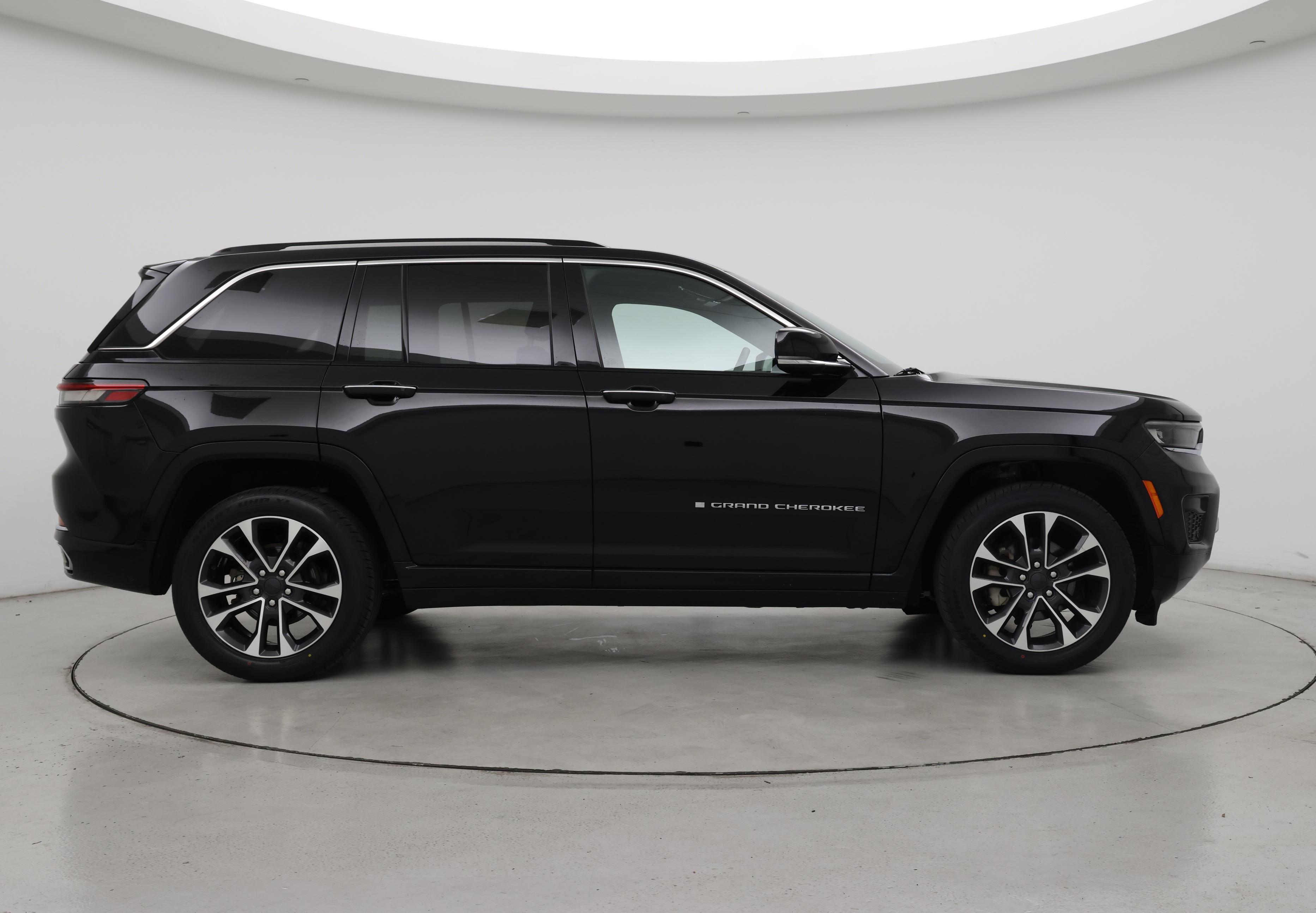 Thumbnail: 2023 Jeep Grand Cherokee - 7