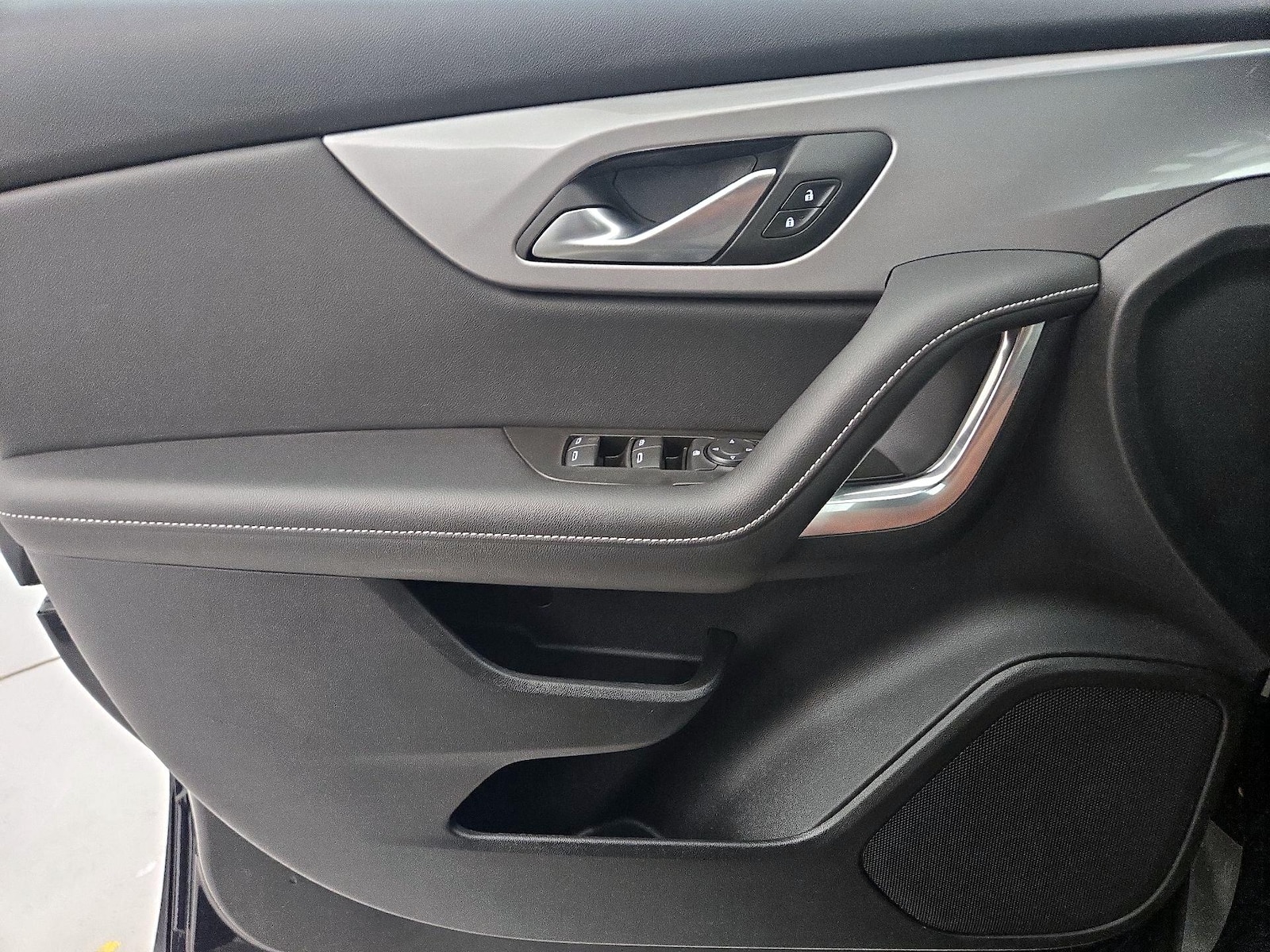 2025 Chevrolet Blazer 2LT - Photo 13