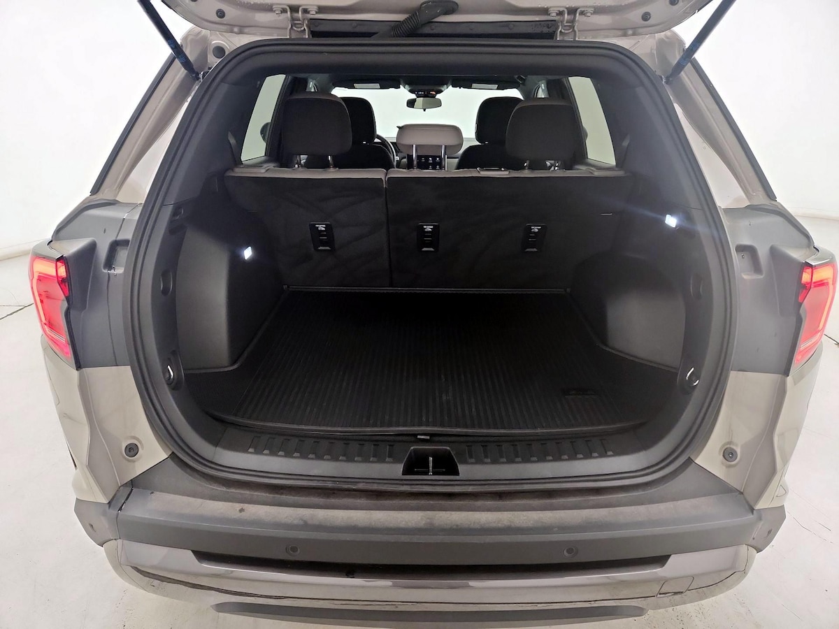 Trunk/Cargo (Seats Up)