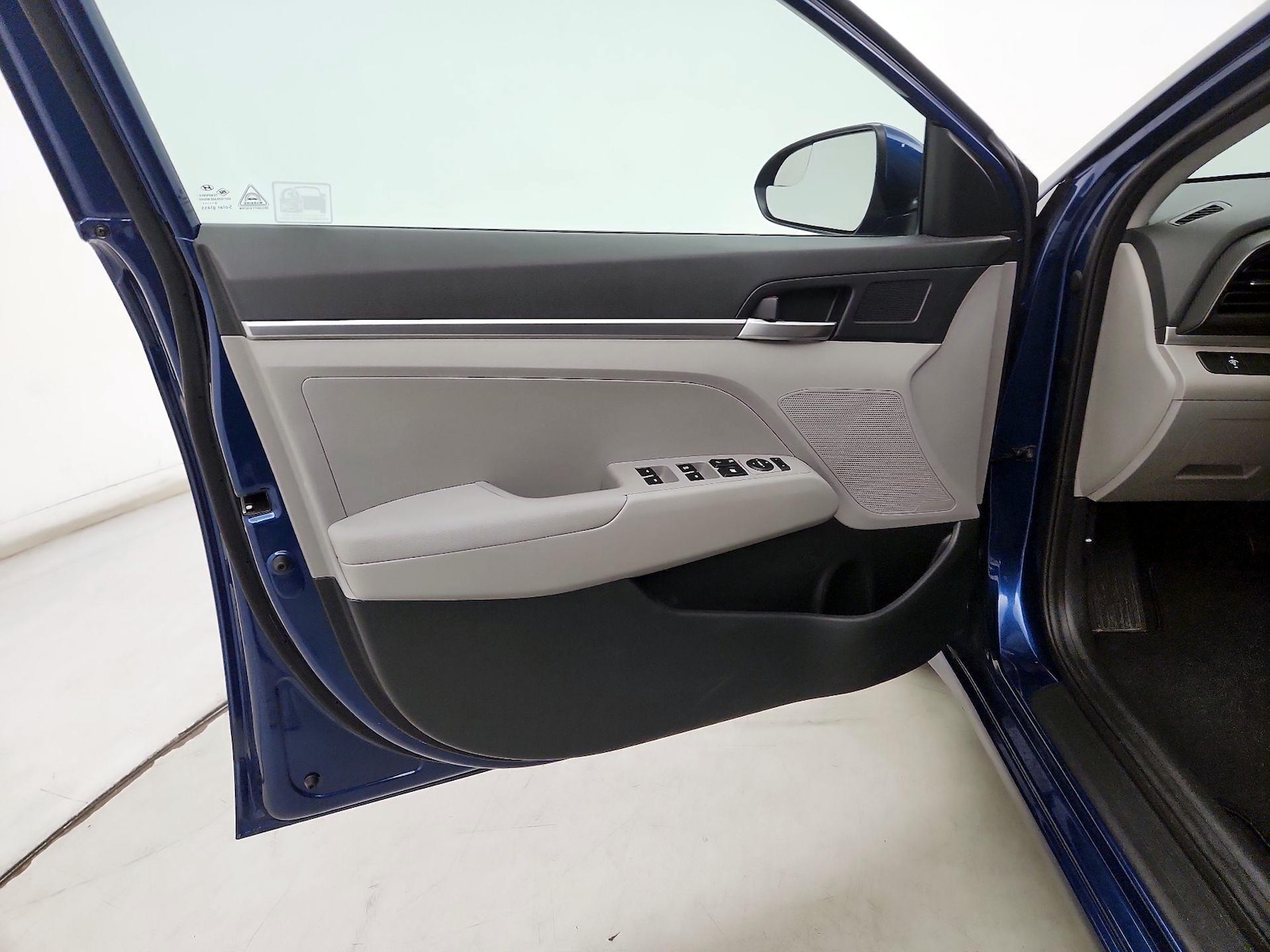 2020 Hyundai Elantra SE - Photo 11