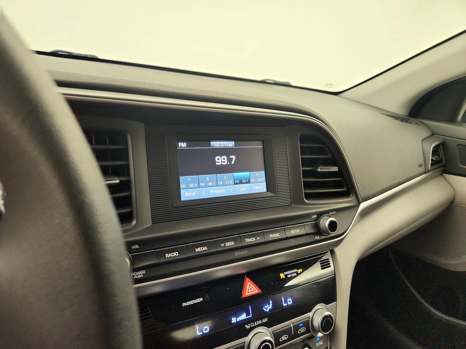2020 Hyundai Elantra SE - Photo 13