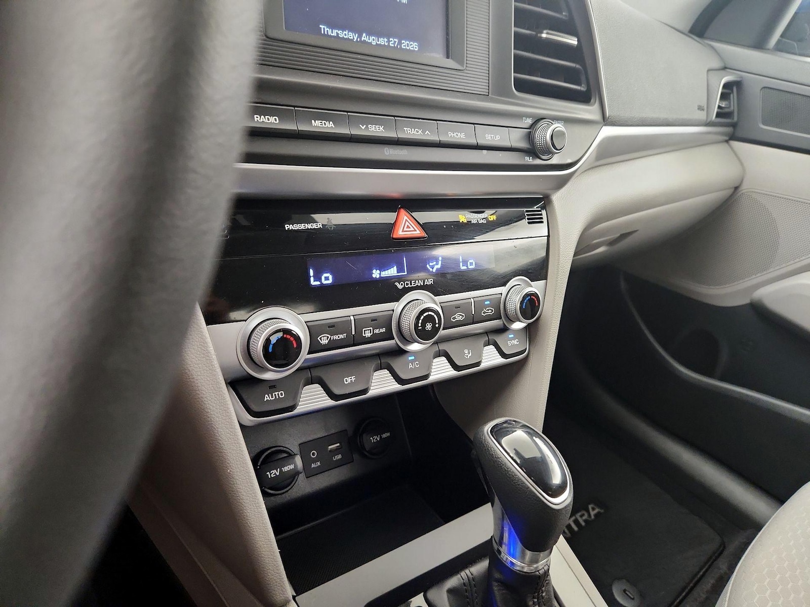2020 Hyundai Elantra SE - Photo 14