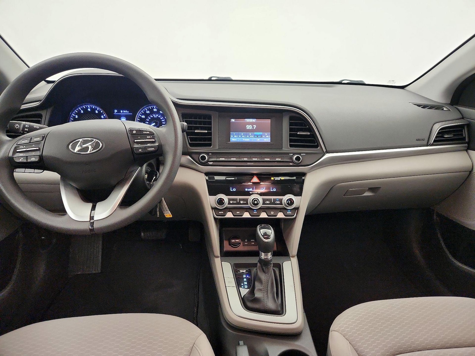 2020 Hyundai Elantra SE - Photo 8