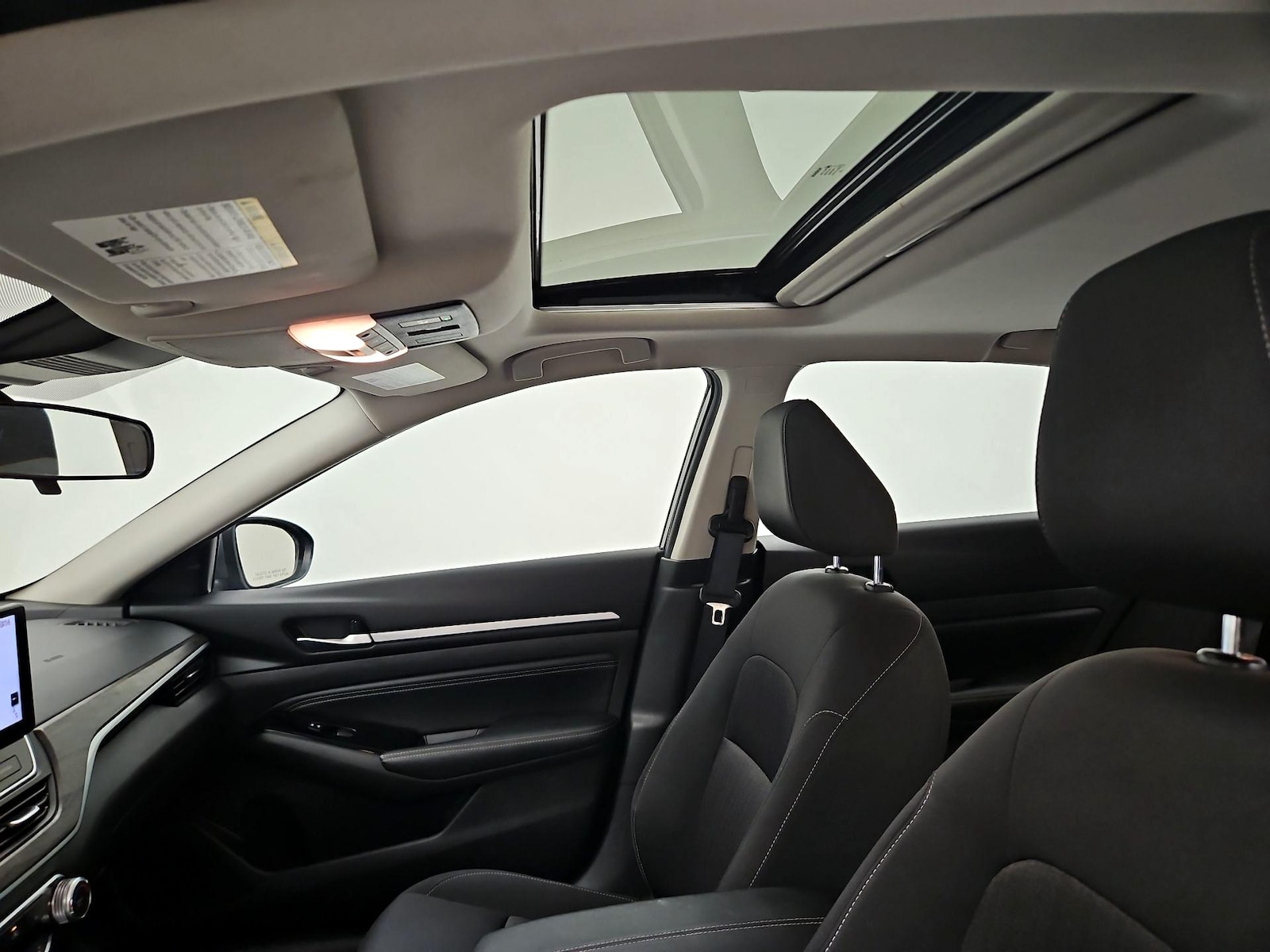 Sunroof(s) & Overhead Airbags