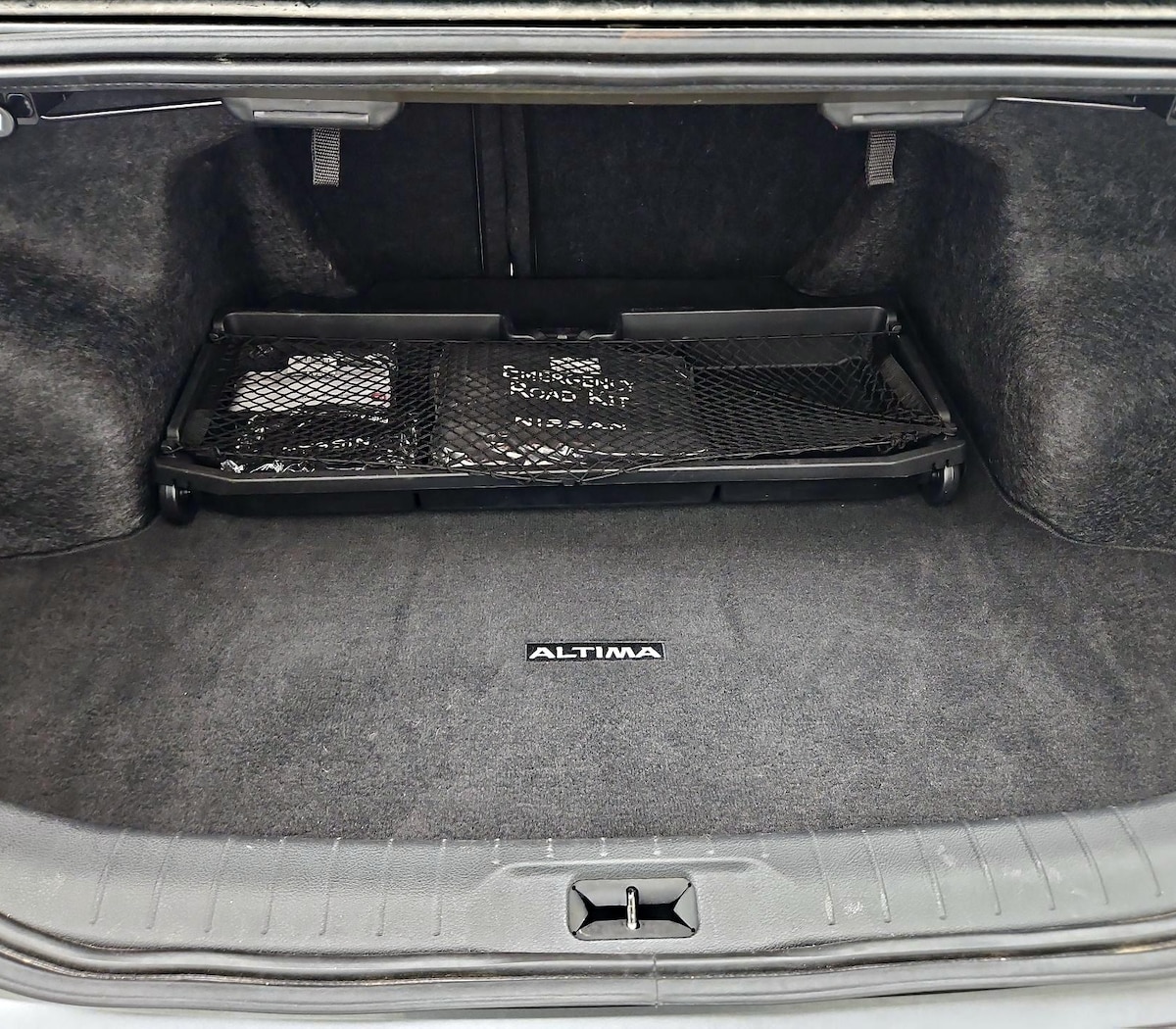 Trunk/Cargo (Seats Up)