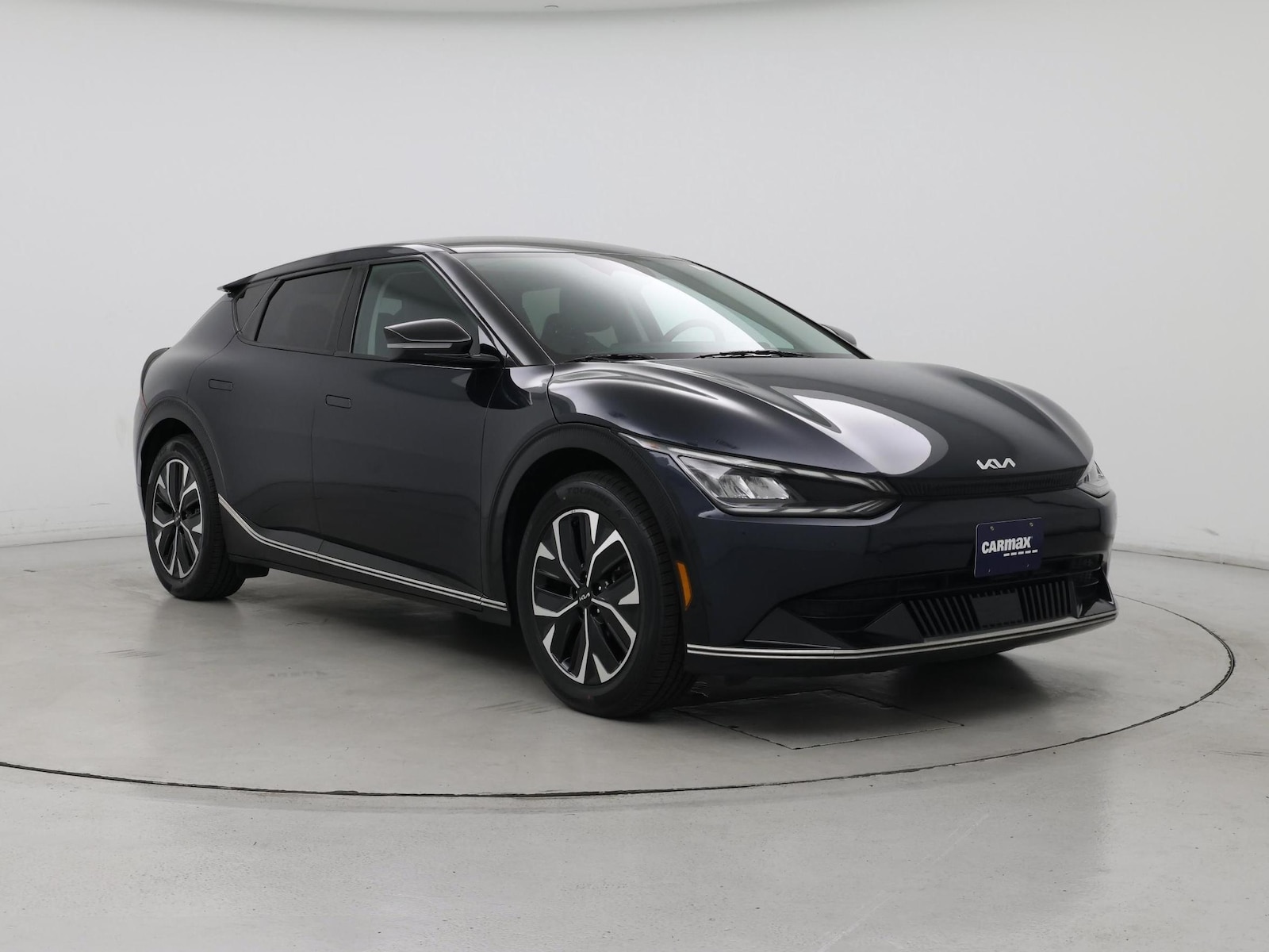 2023 Kia EV6 Wind - Photo 2