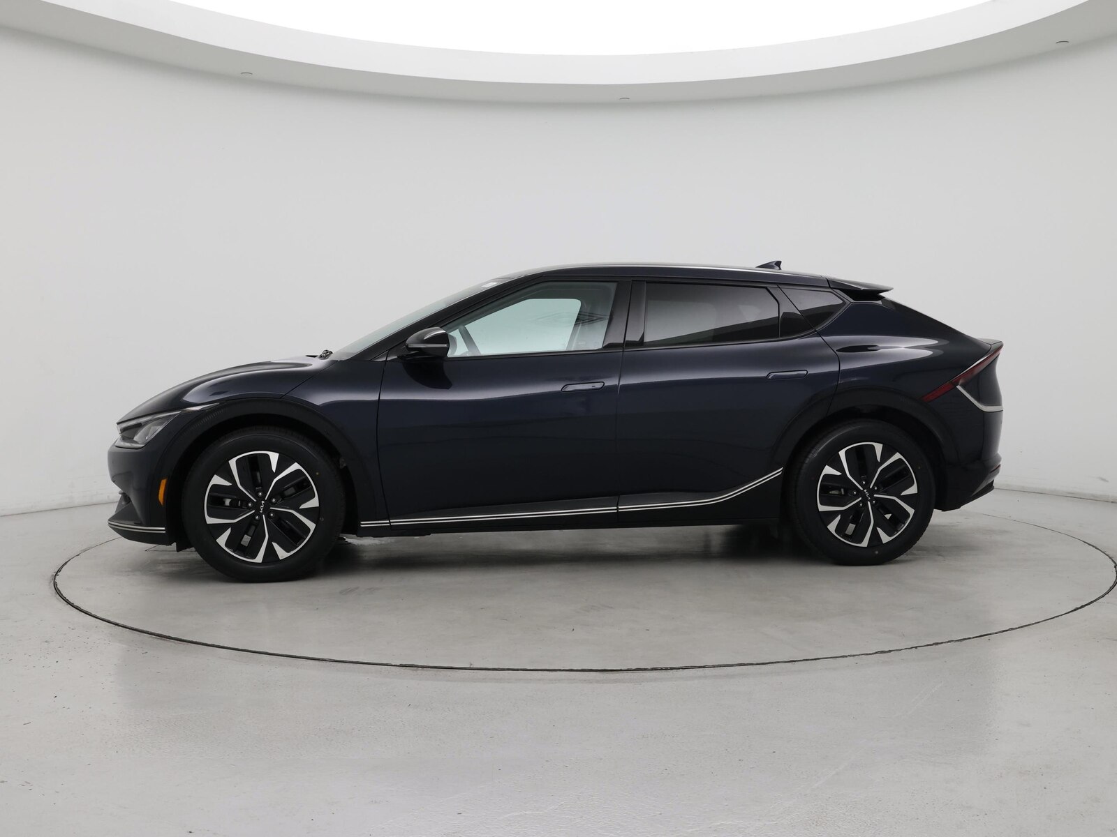 2023 Kia EV6 Wind - Photo 4