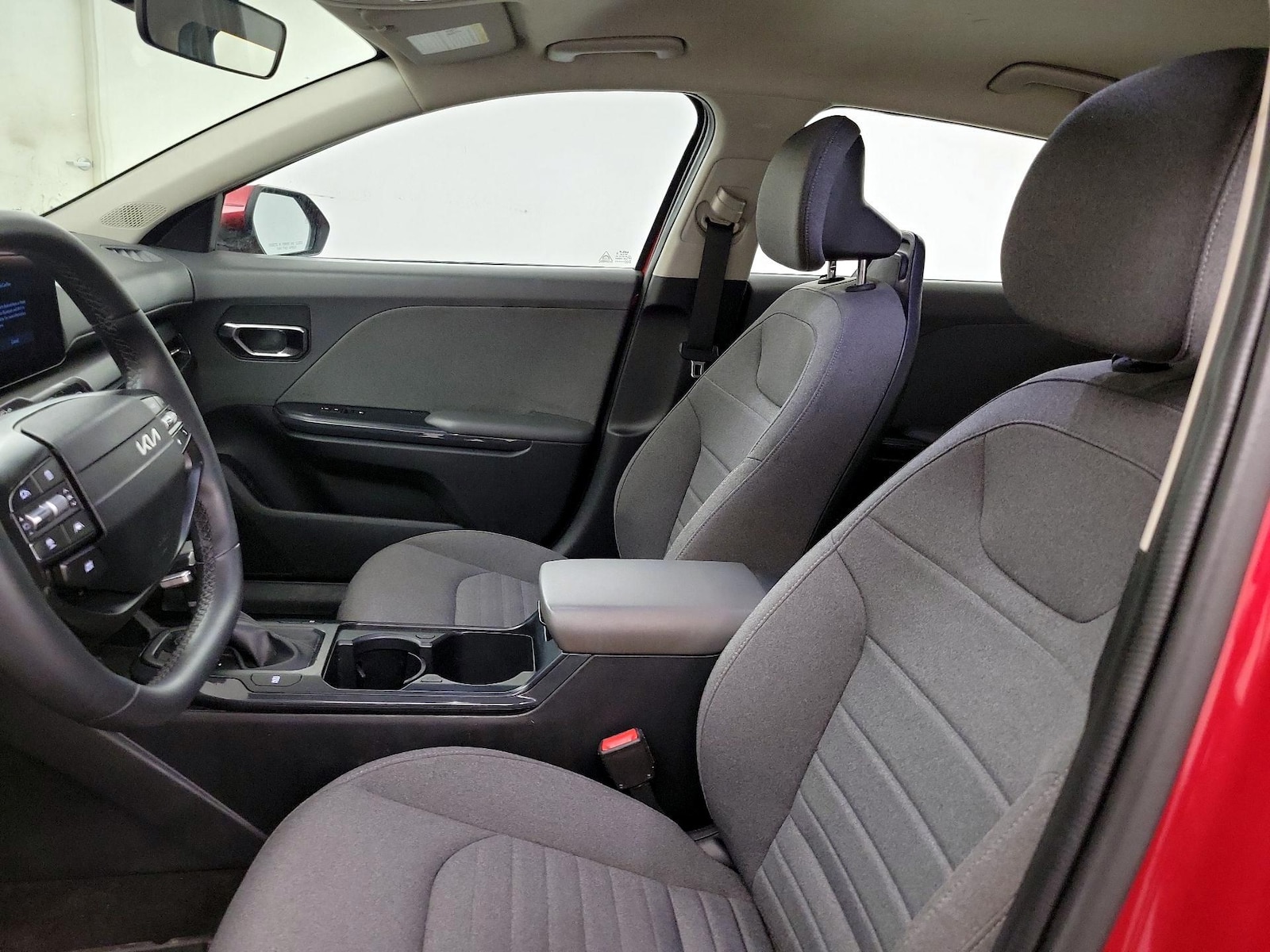 2025 Kia K4 EX - Photo 12
