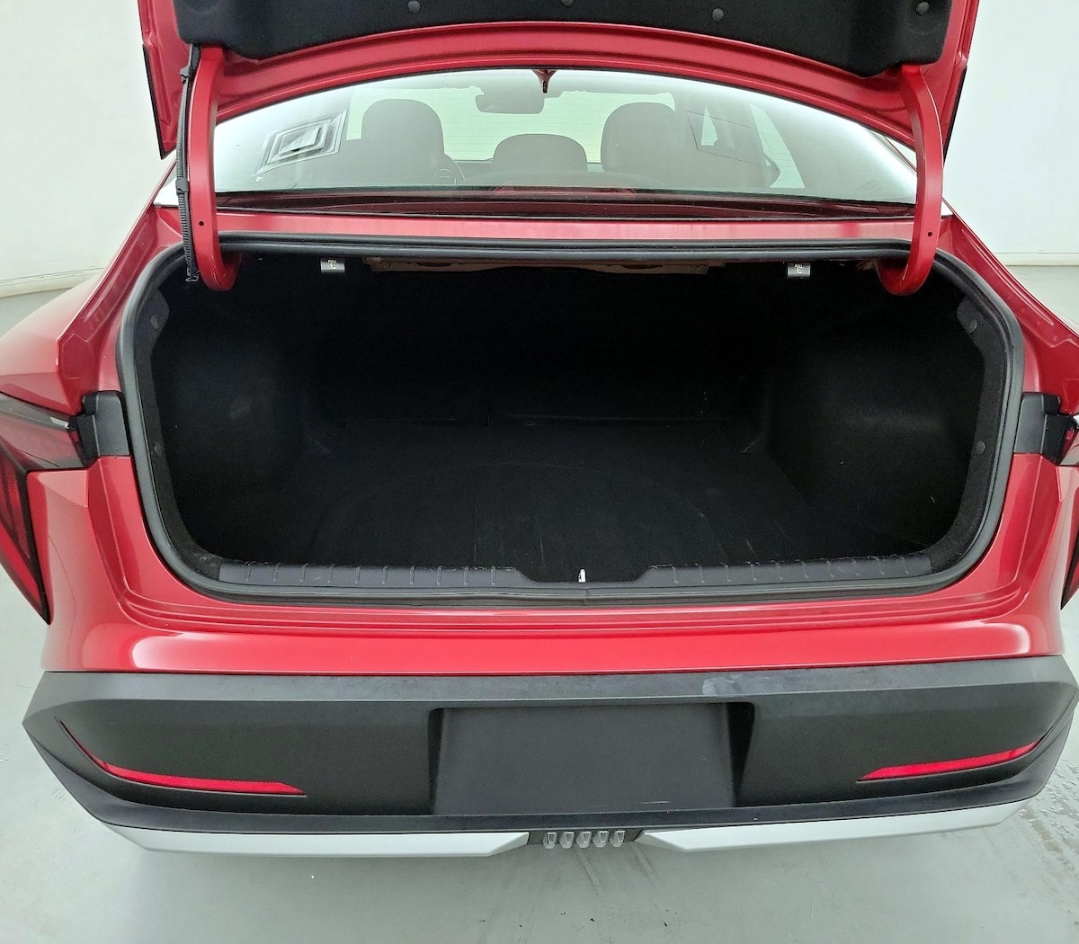 Trunk/Cargo (Seats Up)