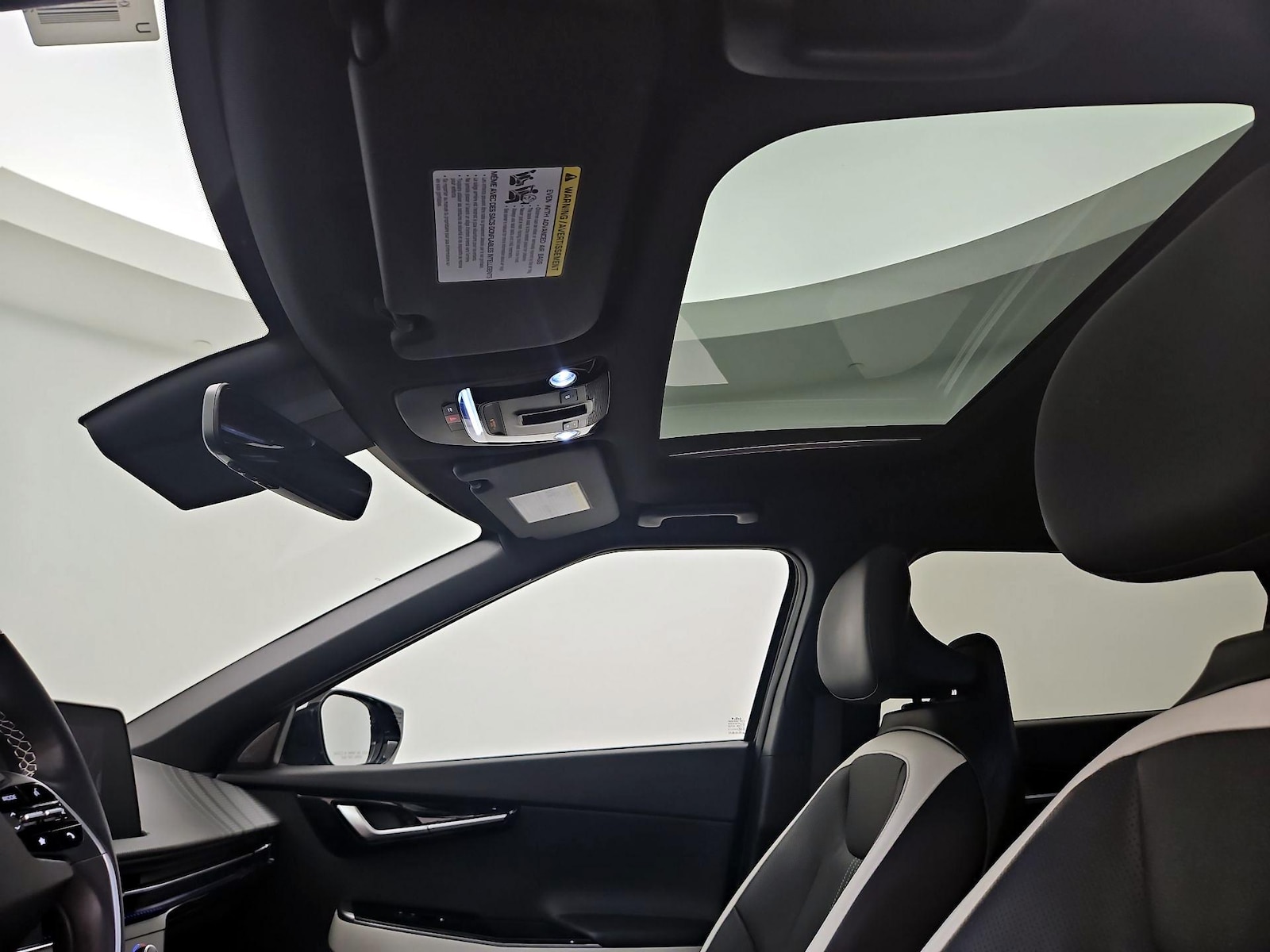 Sunroof(s) & Overhead Airbags