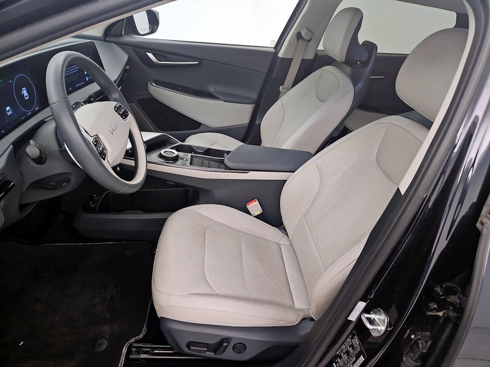 2024 Kia EV6 Wind - Photo 12