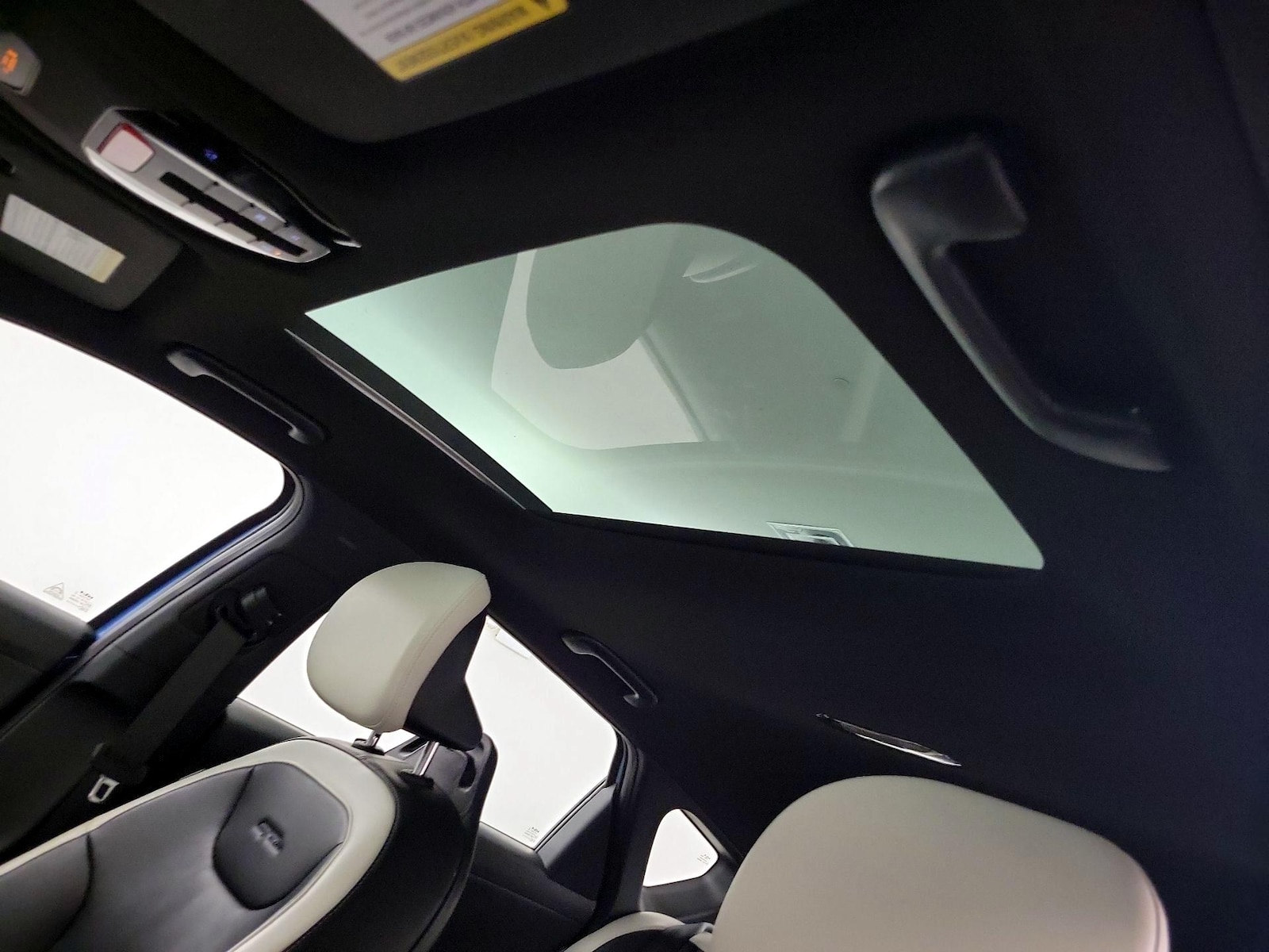 Sunroof(s) & Overhead Airbags