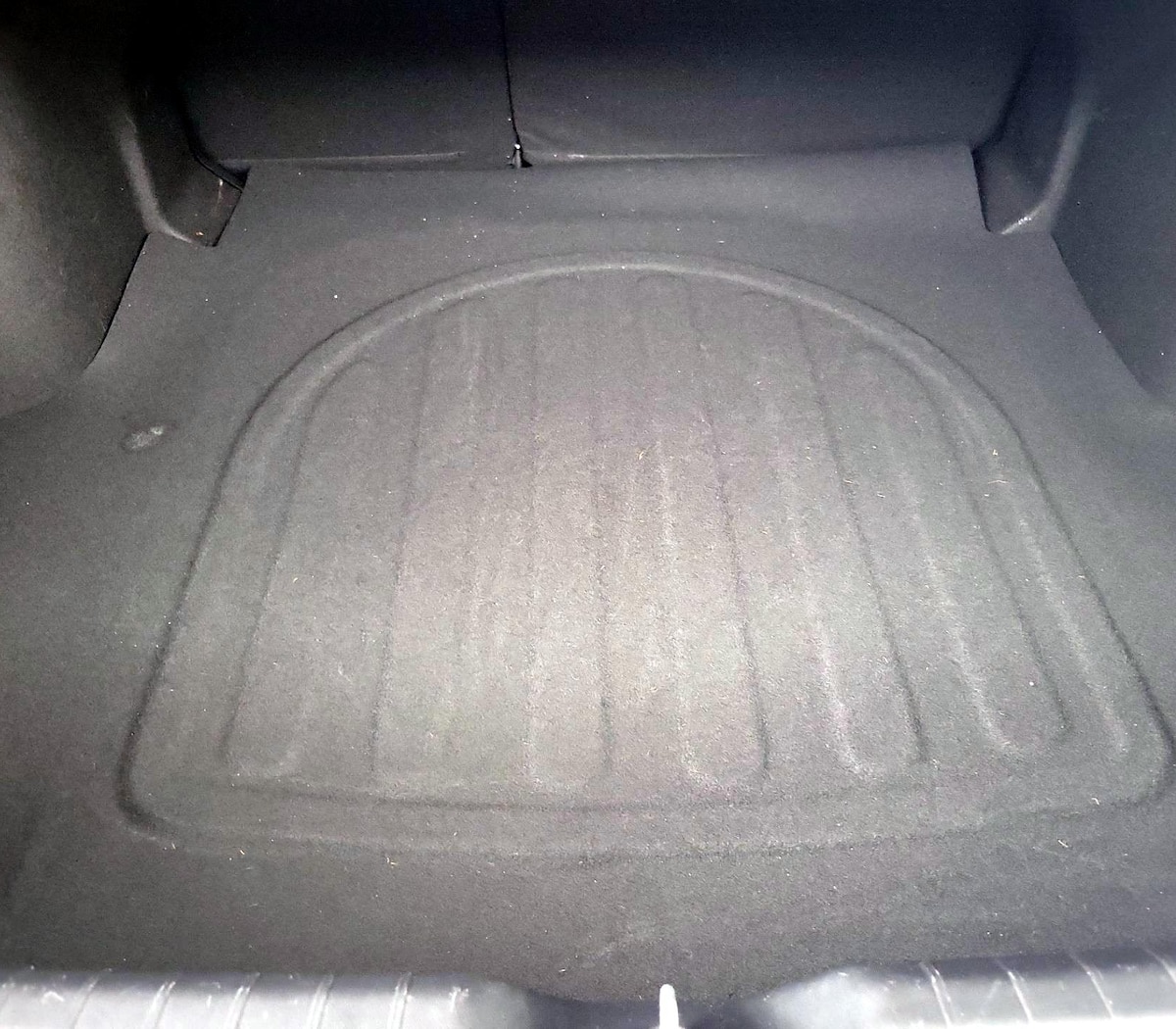 Trunk/Cargo (Seats Up)