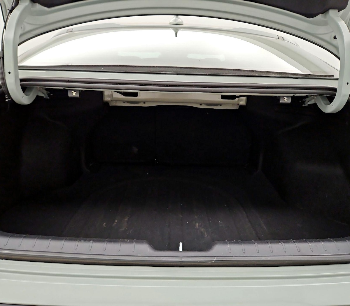 Trunk/Cargo (Seats Up)